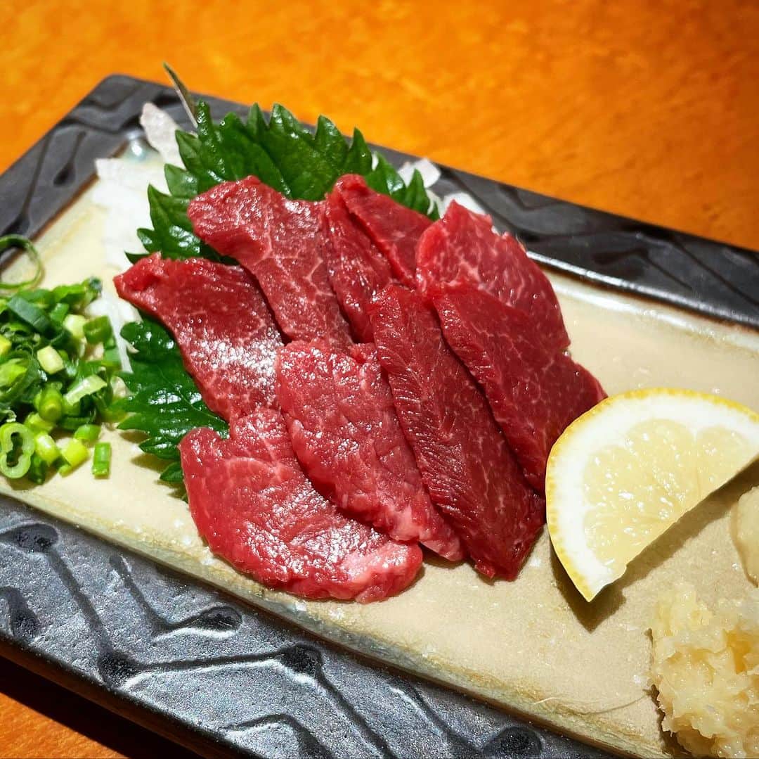 田中香子さんのインスタグラム写真 - (田中香子Instagram)「ばさしとわたし。  熊本で二番目に好きな店。 おしぼりにも、くまモンちらり。  #昼間の贅沢 #ごちそうばんざい #くまモン #kumamon  #japanesefeast  #feast #feastagram #kumamotofeast #まうごつうまか #SooLoveKumamoto」11月10日 16時23分 - soo.yt