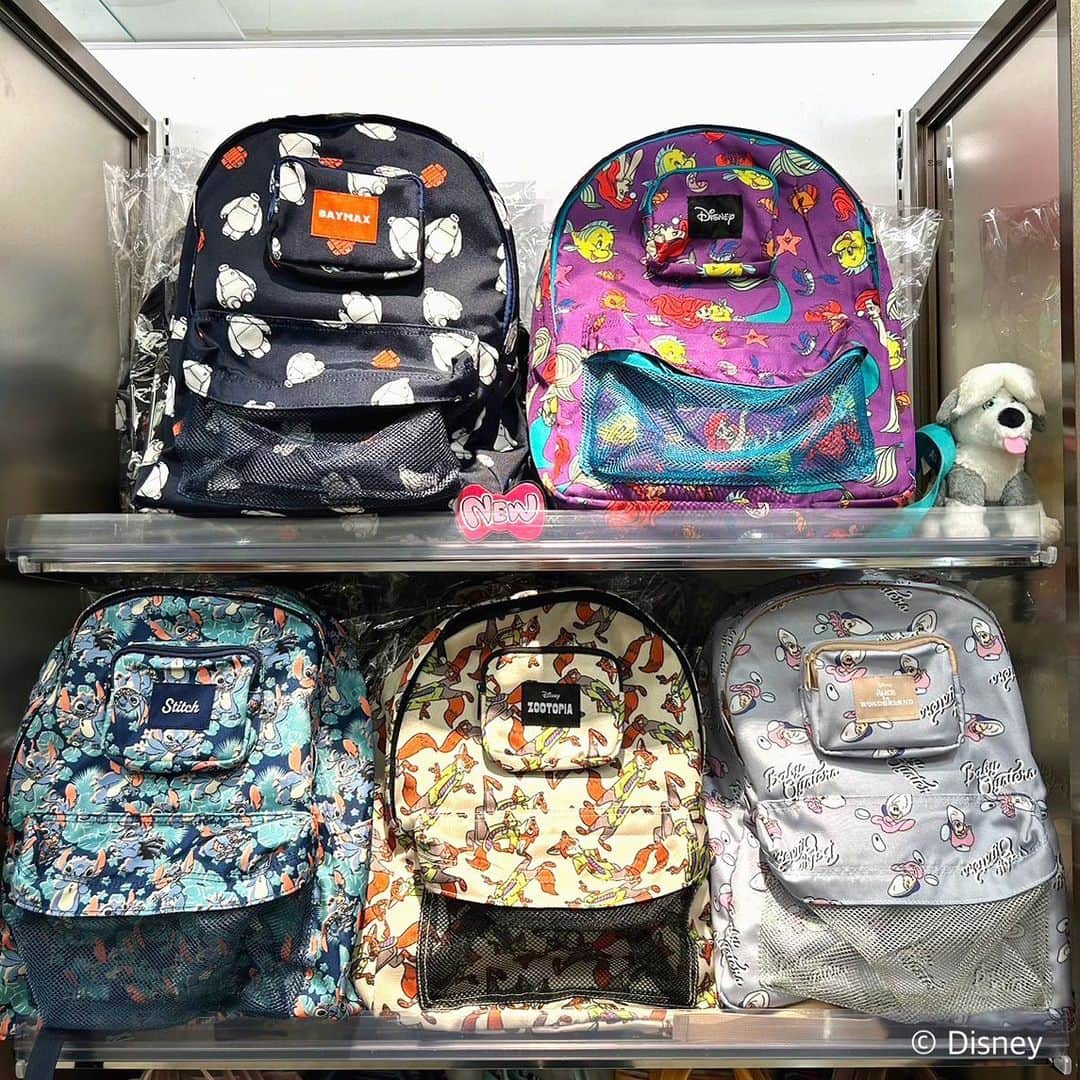 のインスタグラム：「ディズニーアベニュー東京駅店からお知らせです✨ 旅行やハイキング、観光など、お出かけにピッタリの、ちょっと大きいサイズのリュックが入荷しました♡  税込4,950円 アリエルのみ税込4,620円  ※東京駅では通販(現金書留対応)も行っております✨ お電話でお問い合わせくださいませ。 ☎️03-6259-1620  #disney #ディズニー #kiddyland  #キデイランド  #ディズニーアベニュー東京駅店 #tokyo #tokyostation」
