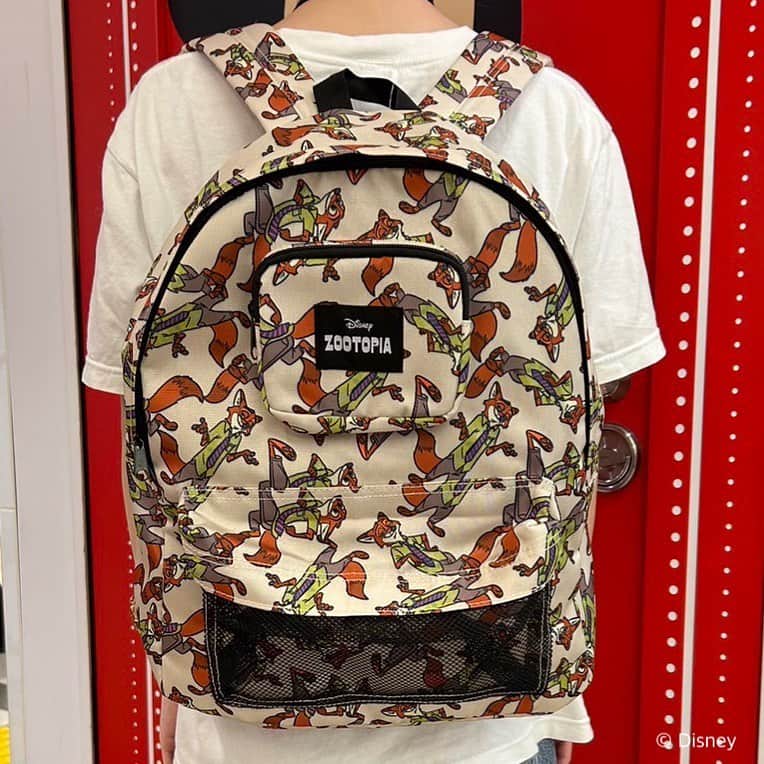 のインスタグラム：「ディズニーアベニュー東京駅店からお知らせです✨ 旅行やハイキング、観光など、お出かけにピッタリの、ちょっと大きいサイズのリュックが入荷しました♡  税込4,950円 アリエルのみ税込4,620円  ※東京駅では通販(現金書留対応)も行っております✨ お電話でお問い合わせくださいませ。 ☎️03-6259-1620  #disney #ディズニー #kiddyland  #キデイランド  #ディズニーアベニュー東京駅店 #tokyo #tokyostation」