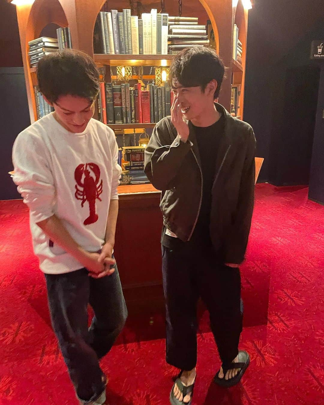 ホリプロ Actorのインスタグラム：「. #福山康平 #藤田悠 舞台「ハリー・ポッターと呪いの子」 ハリーの息子・アルバス役としてロングラン出演中の2人。 (※出演回数なんと300公演越え！)  本日 #藤原竜也 がゲスト出演するTBS 「A-Studio＋」の中で、愛するパパについて、#藤ヶ谷太輔 さんからインタビューを受けさせていただきました。  #ハリポタ舞台 #呪いの子 #Aスタプラス」