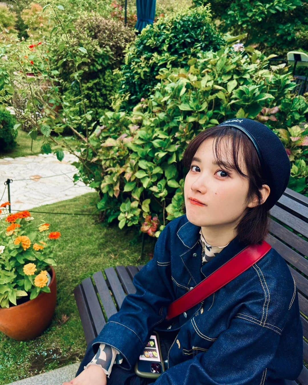 井頭愛海のインスタグラム：「. 前髪伸びてきたなぁ〜☺︎🌷」