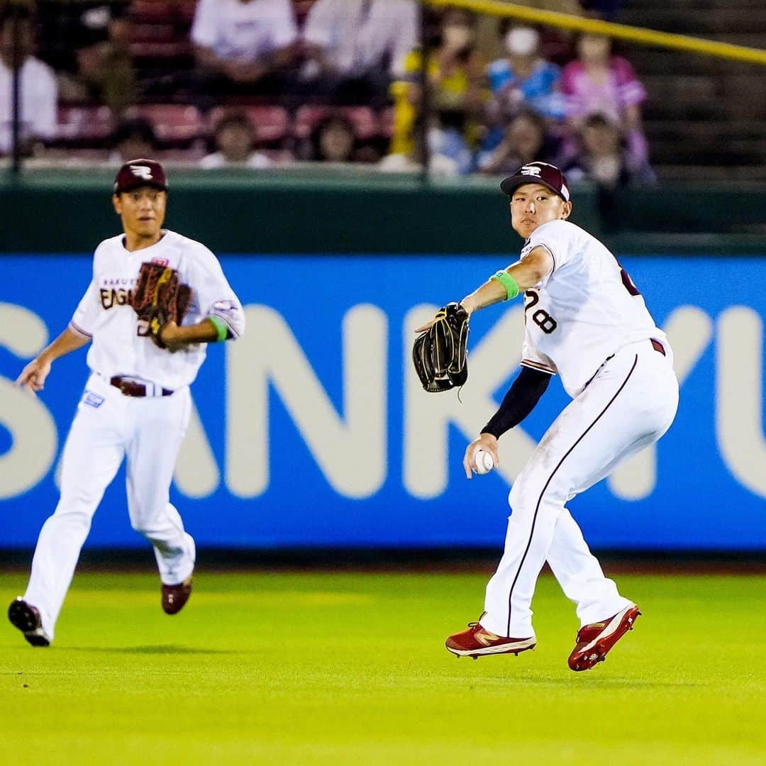 東北楽天ゴールデンイーグルスさんのインスタグラム写真 - (東北楽天ゴールデンイーグルスInstagram)「⚾️  「第52回三井ゴールデン・グラブ賞」の受賞選手が発表され 辰己涼介選手がパ・リーグ外野手部門に選出されました‼️‼️ 3年連続3度目の受賞となります🤚🤚🤚  #RakutenEagles #辰己涼介  #三井ゴールデングラブ賞」11月10日 17時15分 - rakuten_eagles