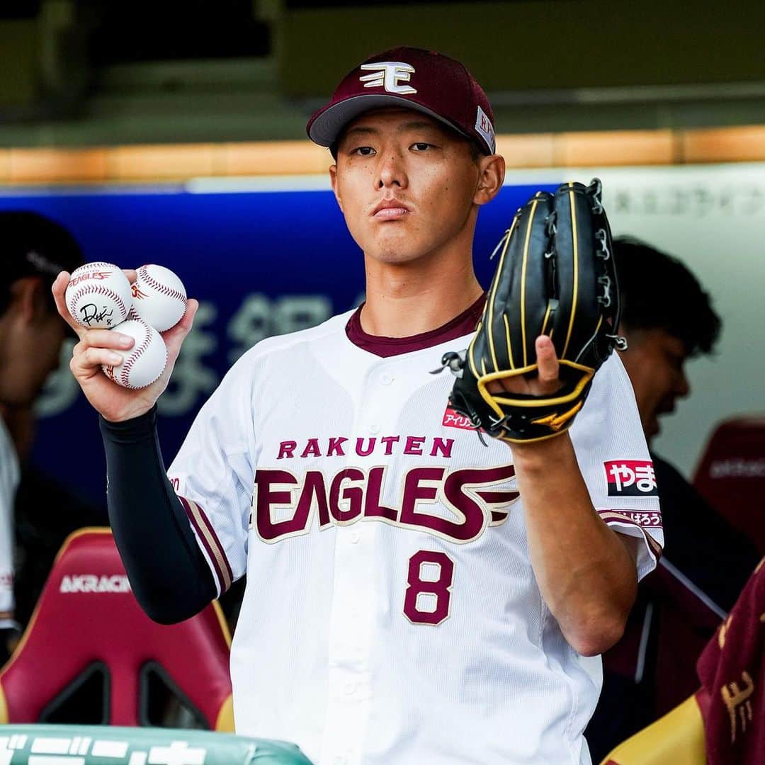 東北楽天ゴールデンイーグルスさんのインスタグラム写真 - (東北楽天ゴールデンイーグルスInstagram)「⚾️  「第52回三井ゴールデン・グラブ賞」の受賞選手が発表され 辰己涼介選手がパ・リーグ外野手部門に選出されました‼️‼️ 3年連続3度目の受賞となります🤚🤚🤚  #RakutenEagles #辰己涼介  #三井ゴールデングラブ賞」11月10日 17時15分 - rakuten_eagles