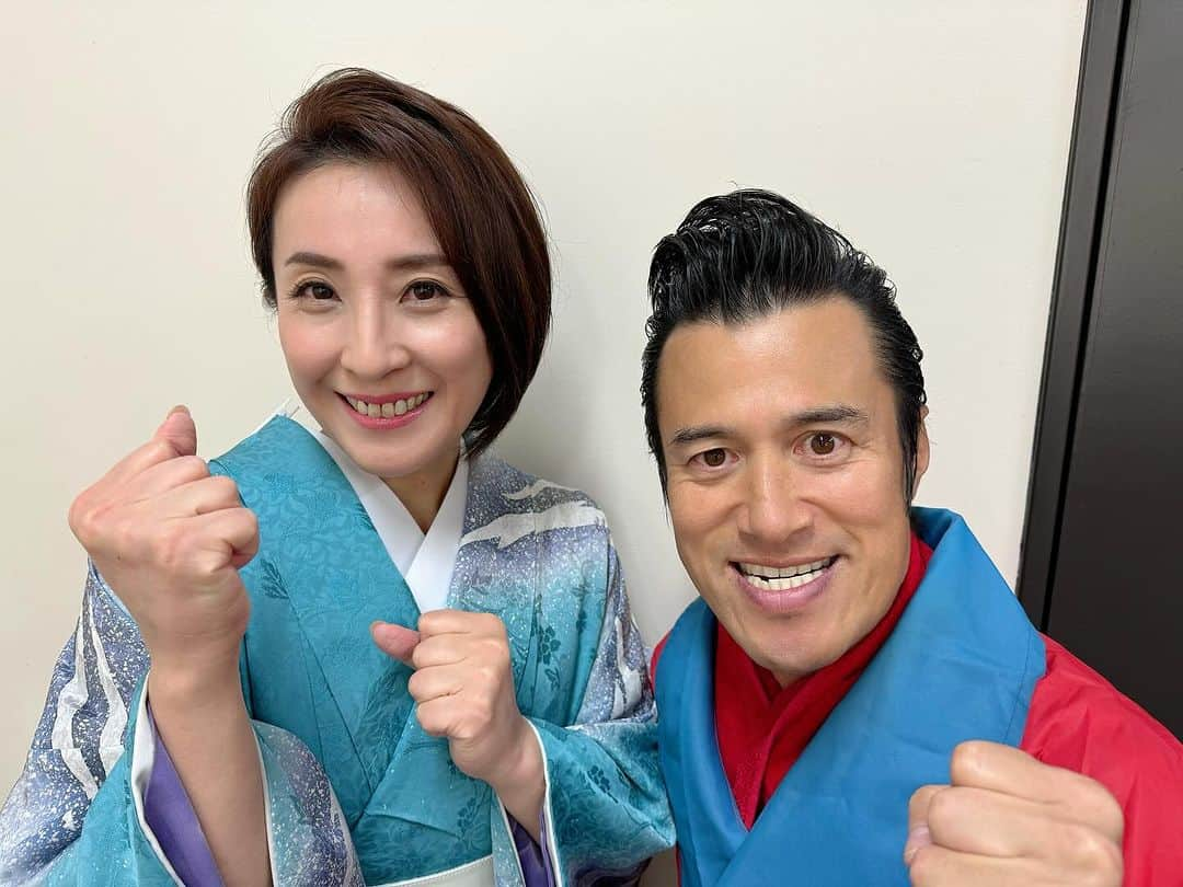 水田竜子さんのインスタグラム写真 - (水田竜子Instagram)「JA長野八ヶ岳の農業祭に 出演させていただきました‼️ ・ ご一緒した アントニオ小猪木さん😊 ・ とってもとっても丁寧で 素敵な方でした⭐️ ・ ステージ裏で 1、2、3、ダー！！という掛け声を私もやってしまいました（笑） 誰も見てないのに🤣🤣 ・ スタッフの皆さんも とても良い方ばかりで とにかく素晴らしいお祭りでした❤️ ありがとうございました‼️ ・ ・ ・ #水田竜子 #アントニオ小猪木 さん #JA長野八ヶ岳 #農業祭」11月10日 17時21分 - mizuta.ryuko