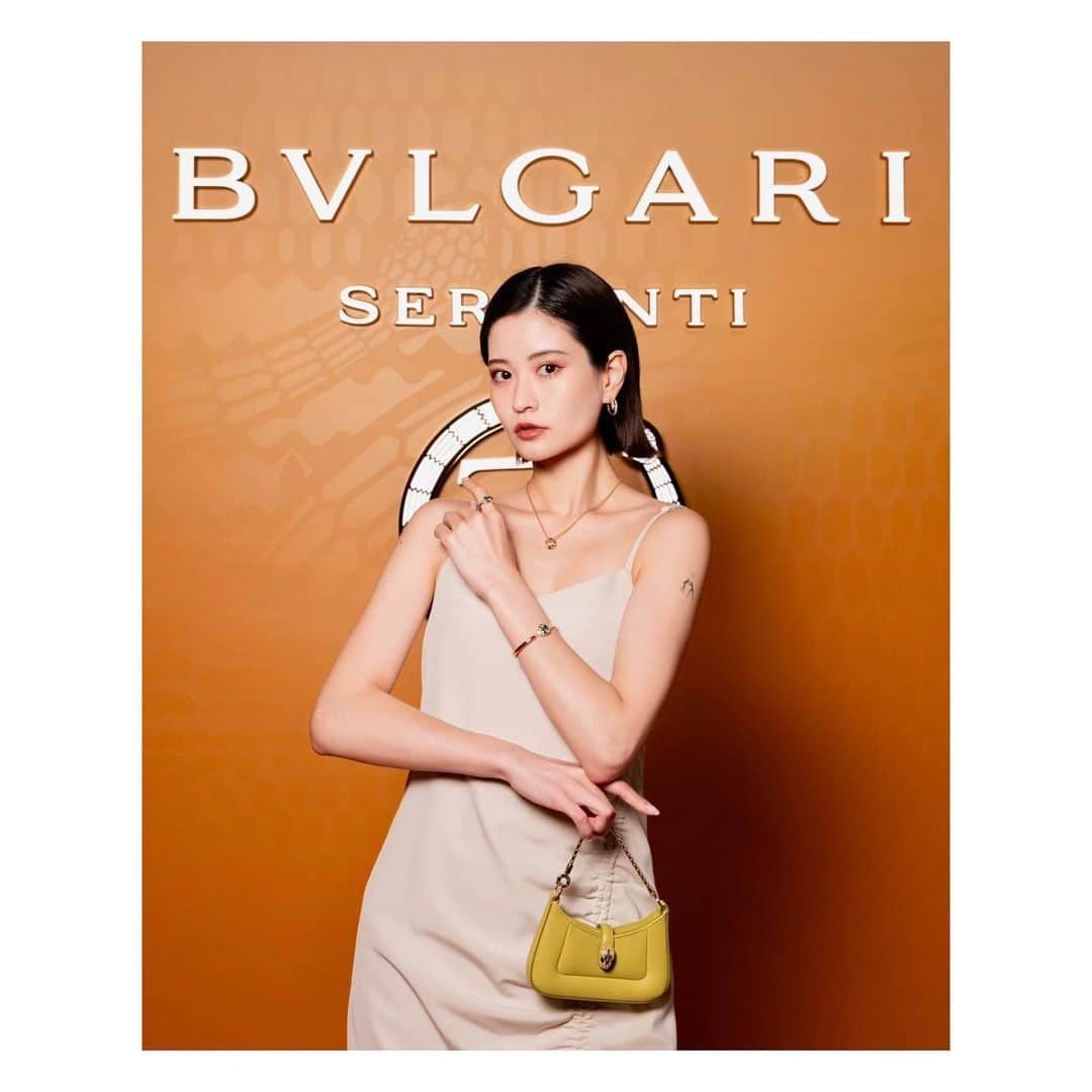 横田ひかるさんのインスタグラム写真 - (横田ひかるInstagram)「BVLGARI 🐍💎  "ブルガリ セルペンティ 75周年 時を超えて紡がれる無限のストーリー展"へ  貴重な宝石"セルペンティ"の輝きに心奪われ、アートの世界が融合したモダンな空間やデザインがとても素敵でした。  11/26(日)まで開催されています。ブルガリ公式LINEから事前来場予約出来ます。  @bulgari   #PR #Bulgari #BulgariJewelry #Serpenti #Serpenti75」11月10日 17時23分 - _rncn950805