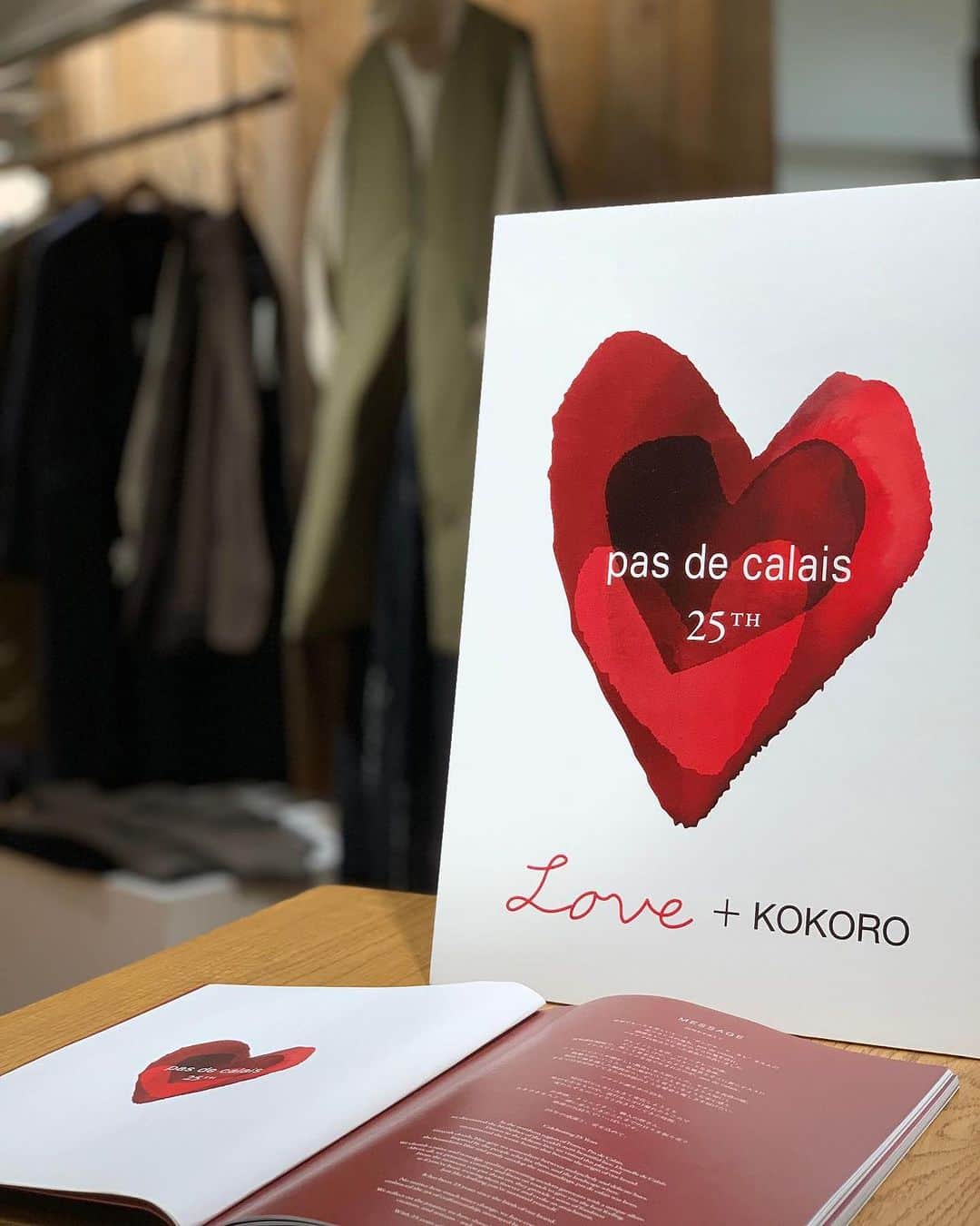 pas de calais -パドカレ-のインスタグラム：「•  pas de calais  25th Anniversary   Love ＋ KOKORO  @pasdecalais_story   #pasdecalais  #pasdecalais_offical_jp  #パドカレ #25th  #love #kokoro #ありがとうございます」