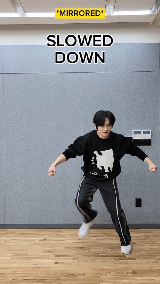 Stray Kidsのインスタグラム：「리노의 '락 (樂)' 안무 튜토리얼🤸 Lee Know's 'LALALALA' dance tutorial🎸 #락챌린지 #LALALALA_Challenge   #StrayKids #스트레이키즈 #리노 #LeeKnow #樂_STAR #ROCK_STAR #락 #樂 #LALALALA #StrayKidsComeback #YouMakeStrayKidsStay」
