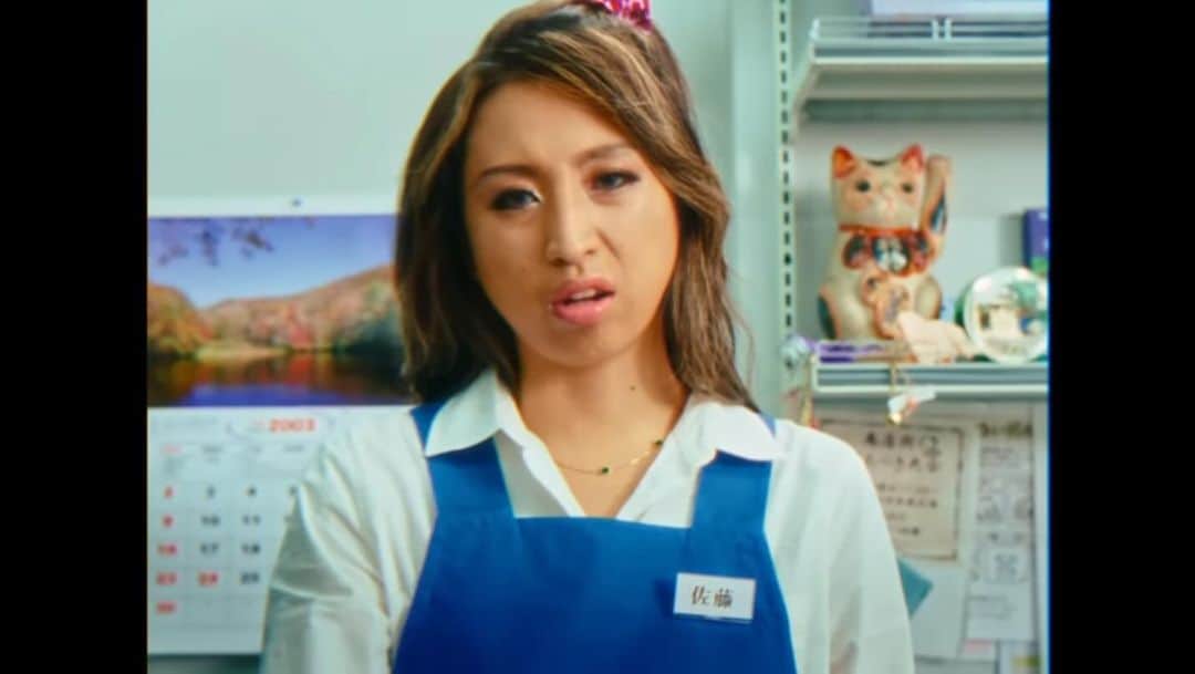 河辺ほのかさんのインスタグラム写真 - (河辺ほのかInstagram)「Tポイント20周年ムービーに出演させて頂いております💗 エモいとはこの事！って感じの2000年代あるあるも細かく織り交ぜられたテンポよく面白いそして、記念すべきTポイント20周年記念の作品に関わらせて頂いてとてもとても嬉しいです！！！ ぜひご覧くださいいいい🫶🏼 #プレイバックでTポイント」11月10日 20時00分 - honoka4b