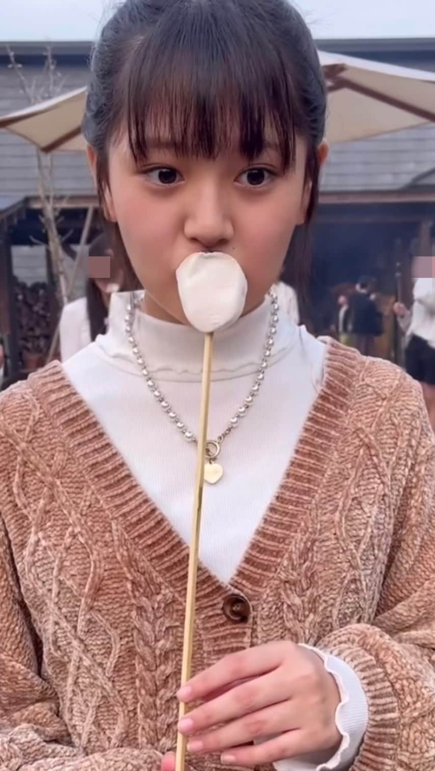 伊與田綾音のインスタグラム：「上げ直しごめんなさい🥹💦」