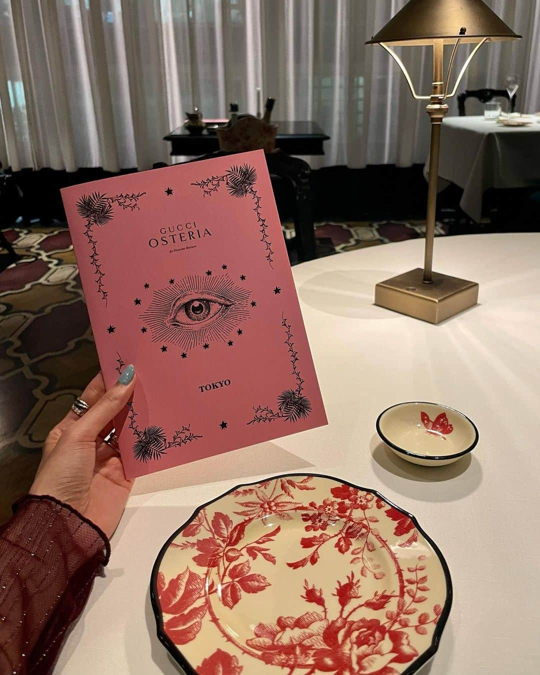 相沢みなみさんのインスタグラム写真 - (相沢みなみInstagram)「I had a long-awaited visit to @gucciosteria  Surrounded by my favorite @gucci space, the food was beautiful, the combination of flavors was new, and it was just a delicious and relaxing time 🕰️ . 念願の @gucciosteria 👏🏻 大好きな @gucci 空間に囲まれながらお料理も綺麗で味の組み合わせも新しくとにかく美味しくて癒された時間でした🕰️ . #グッチ #グッチオステリア #銀座  #gucci #gucciosteria #ginza  . #相沢みなみ  #minamiaizawa #相澤南」11月10日 17時58分 - epoint2016