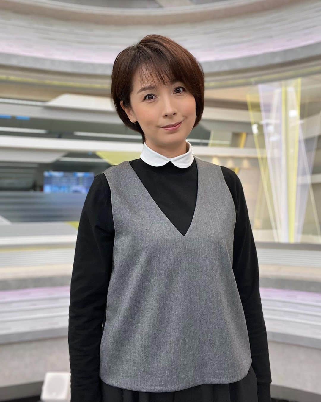 野村真季さんのインスタグラム写真 (野村真季Instagram)「ANNニュース 着用衣装 1〜3枚目 11/2 ワイド！スクランブル内