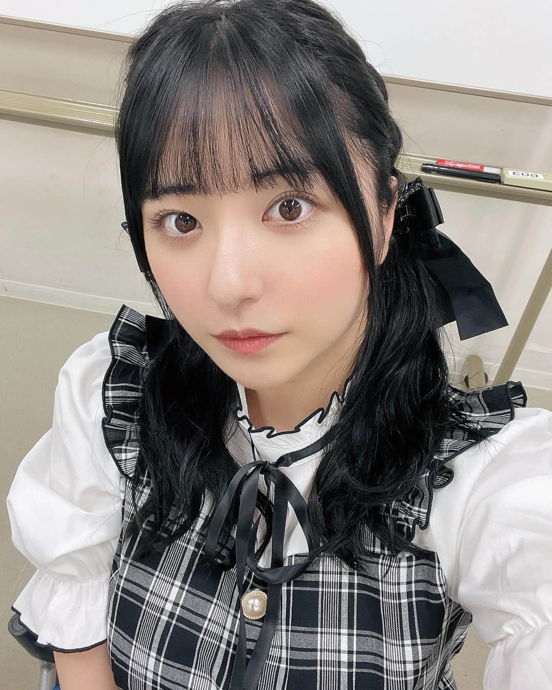 麻倉瑞季のインスタグラム：「この素晴らしき世界の時のオフショ～🫶🏻 地雷系女子どう？👾」
