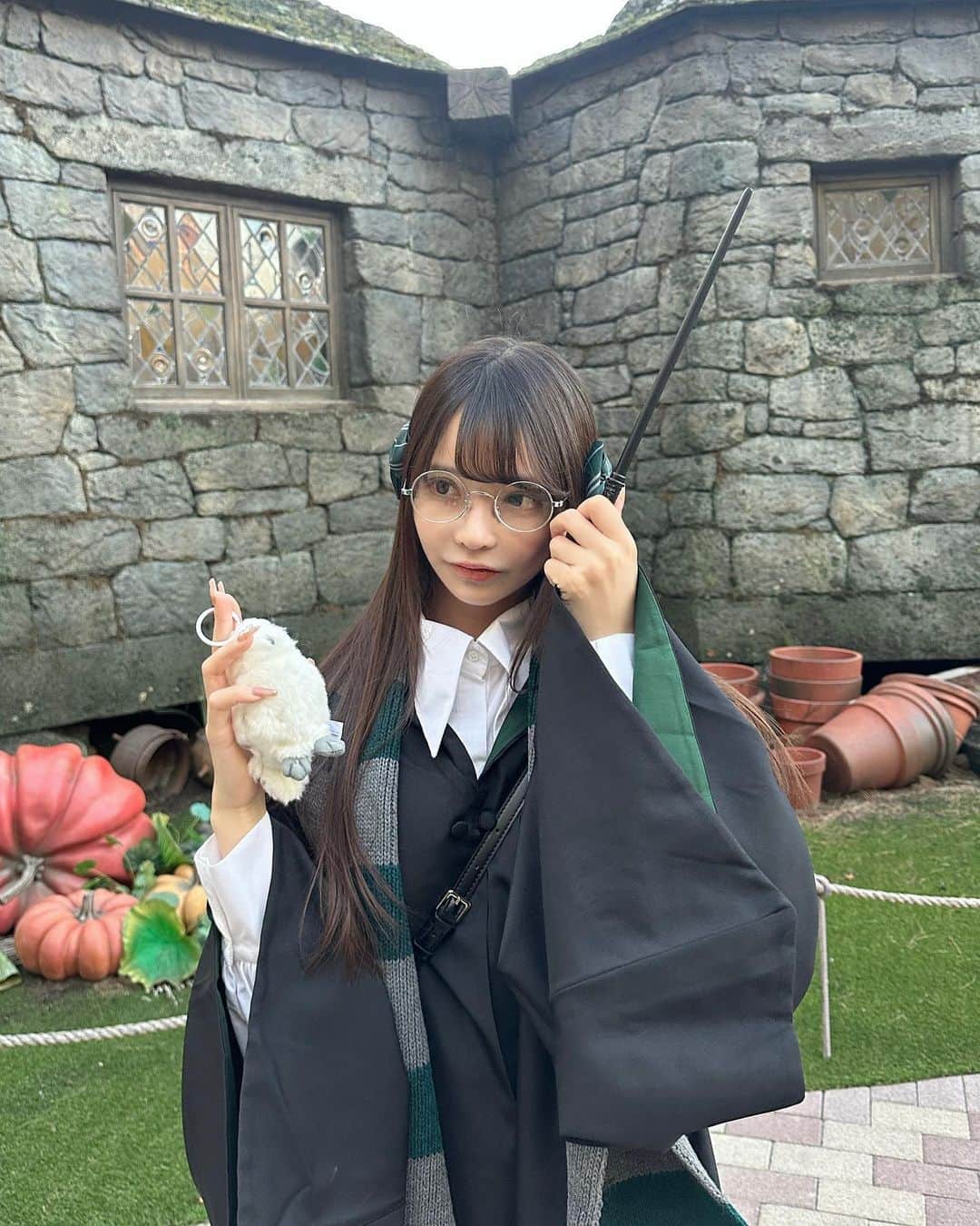柊ききさんのインスタグラム写真 - (柊ききInstagram)「. ハリーポッター投稿第二弾⸜(*˙꒳˙*)⸝ききの推しはスネイプ先生だからスリザリンとスネイプ先生の杖をゲットしたよ(*´˘`*)♡謎のプリンスが一番好き(⸝⸝ᐡ. ̫ .ᐡ⸝⸝)  #ワーナーブラザーズスタジオツアー #ハリーポッター #スリザリン #アイドル #地下アイドル」11月10日 18時10分 - kiki_u___