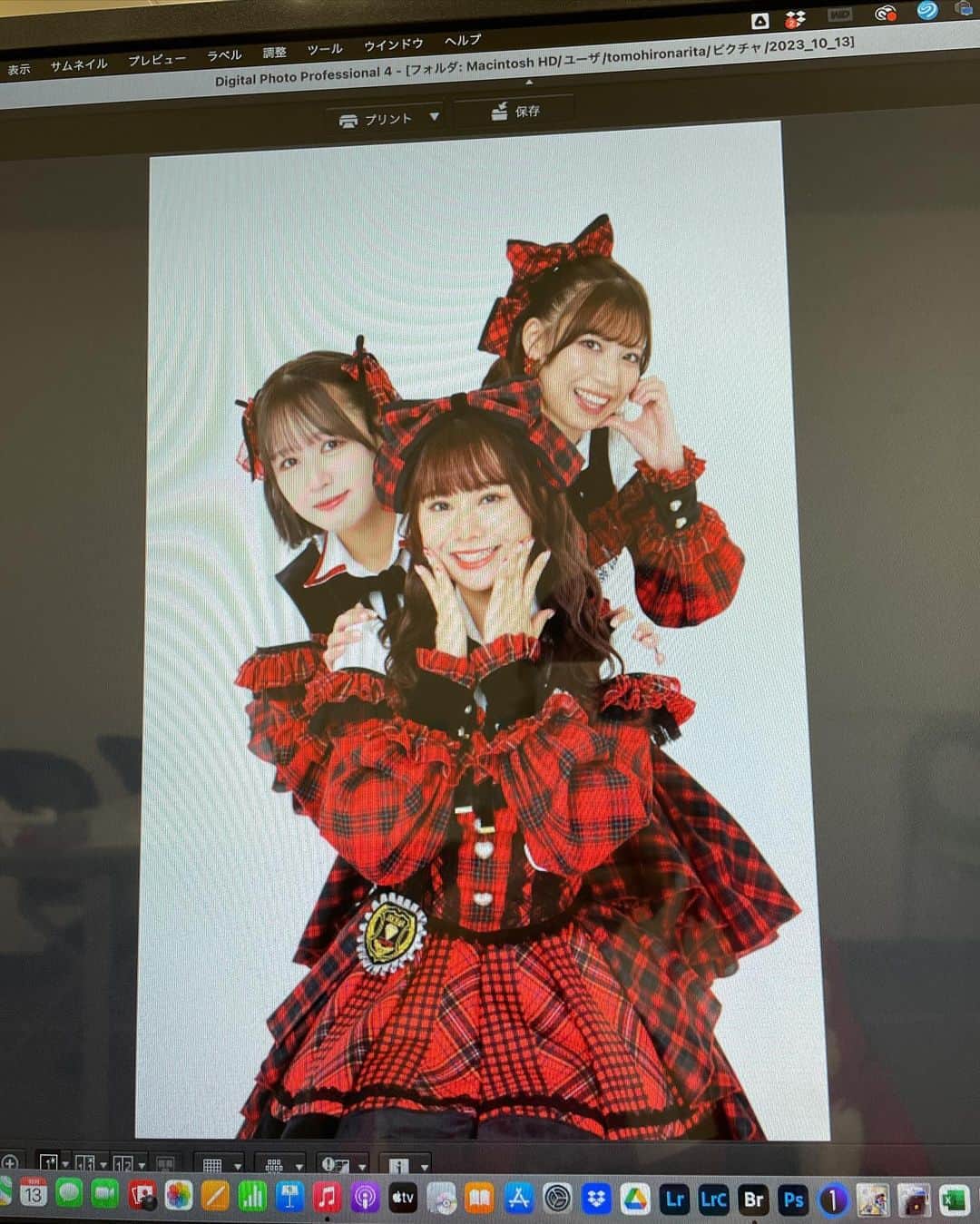 福士奈央さんのインスタグラム写真 - (福士奈央Instagram)「１０周年❕ いつもたくさんの応援ありがとうございます🫧 最初から応援してくれてる方も、最近好きになったよって方も、 みんながいるから私はアイドルでいれてるんだよ☺︎ これからも私らしくアイドルを楽しみます💭  ちかちゃんゆきちゃん 本当に大好きで大切な同期！10年よく頑張ったよー！すごい！ これからも一緒にSKE楽しもうね☺️ ３人でこれからも色んなとこ行って色んなもの食べてたくさんお揃いしようね😚  #どらいちフェスティバル」11月10日 18時11分 - ske48_fukushi