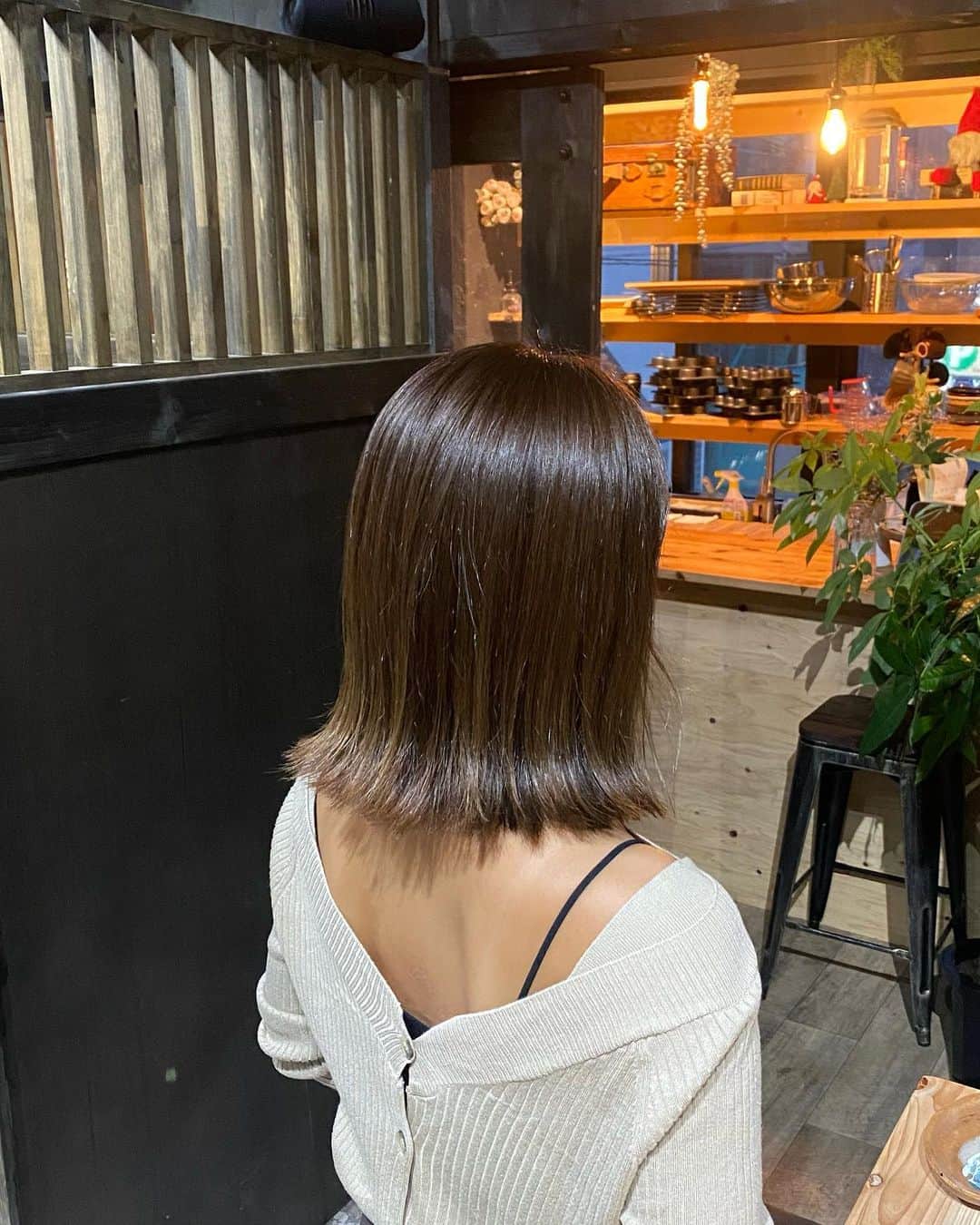 Kamada Sakurakoさんのインスタグラム写真 - (Kamada SakurakoInstagram)「🪻🪻 美容day ❤︎  タイと宮古島で焼けた髪も プリンも綺麗になって スッキリ ✂︎  今回はスキなパープルいれてもらった🪻💜 久しぶりの nail もパープル&ゴールド♡  美容院ってあがるなぁ〜すごい。  旅しながら生きてるみたいだから お家の近くでフィーリング合う 美容師さんと出会えたら すごく幸せ。  @naoto.uehara_miura  thank you   #美容院 #三浦海岸美容院  #最後の写真は大根 いただいた。笑 あたたかい💗😌」11月10日 18時27分 - sakurako_mahaloha