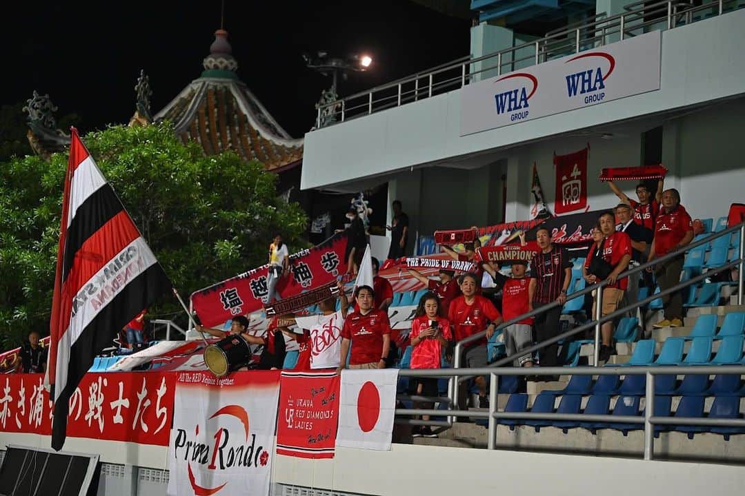 清家貴子さんのインスタグラム写真 - (清家貴子Instagram)「vsバンコクFC 6-1WIN  アウェーでの戦いを感じさせない応援、雰囲気をありがとうございました！ ラスト1試合しっかり勝って終わります！  #三菱重工浦和レッズレディース #ACL #AFCWomensClub #ASIAにURAWAを響かせろ」11月10日 18時36分 - seike_kiko