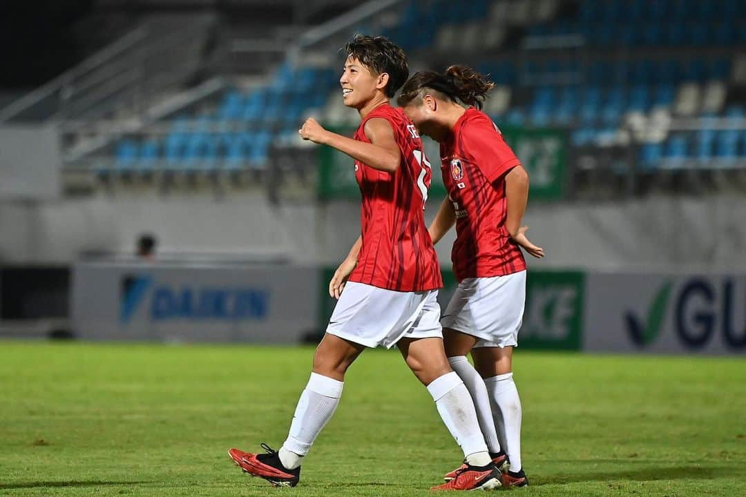 清家貴子のインスタグラム：「vsバンコクFC 6-1WIN  アウェーでの戦いを感じさせない応援、雰囲気をありがとうございました！ ラスト1試合しっかり勝って終わります！  #三菱重工浦和レッズレディース #ACL #AFCWomensClub #ASIAにURAWAを響かせろ」