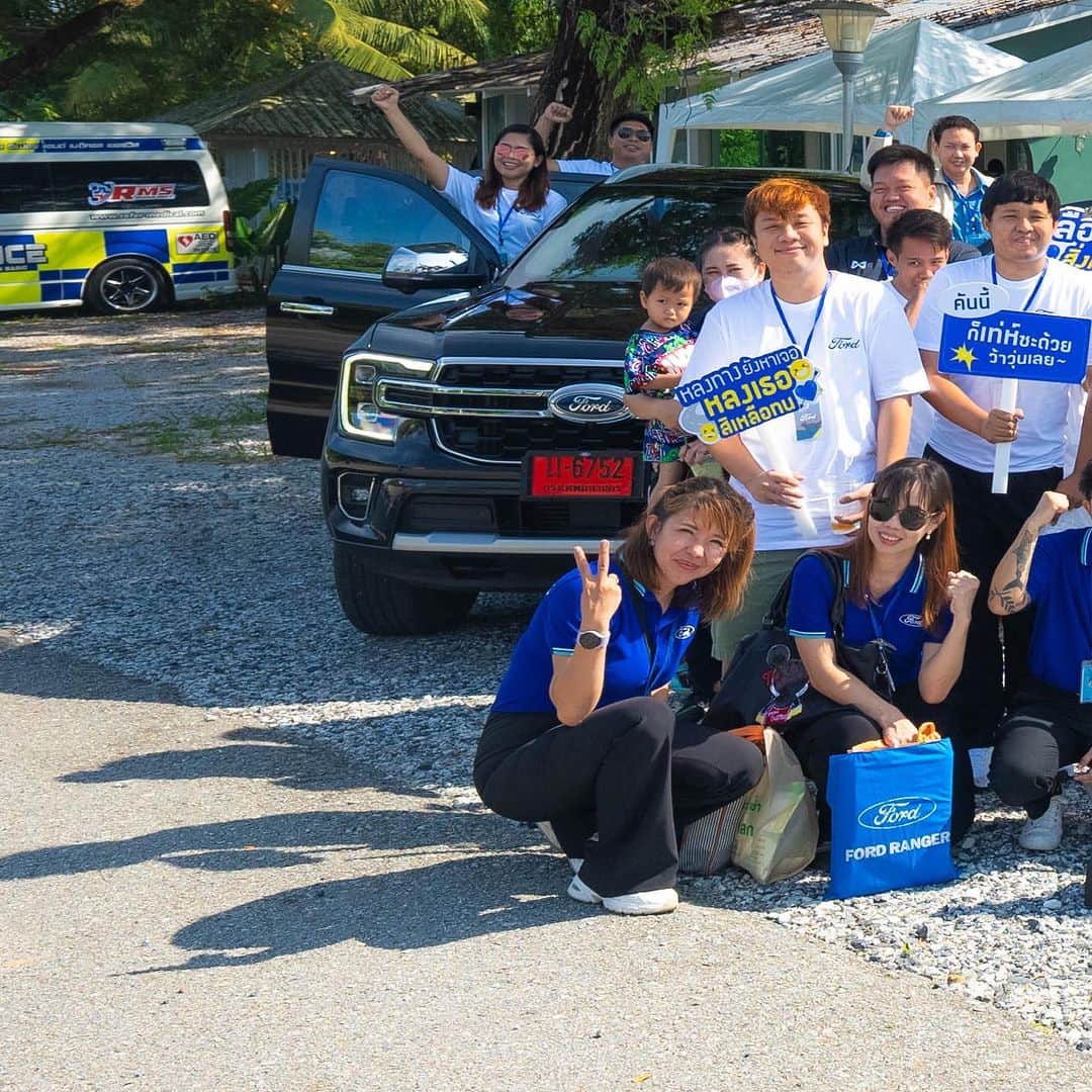 Ford Thailandのインスタグラム：「ชาวภูเก็ตเตรียมตัวให้พร้อม Everest Journey พร้อมยกคาราวานไปหาวันที่ 11-12 พฤศจิกายนนี้ ❗ . #EVERESTJOURNEY  #เลือกสิ่งที่ใช่ลุยไปกับสิ่งที่ชอบ  #FordEverest #คันนี้ใช่เลย」