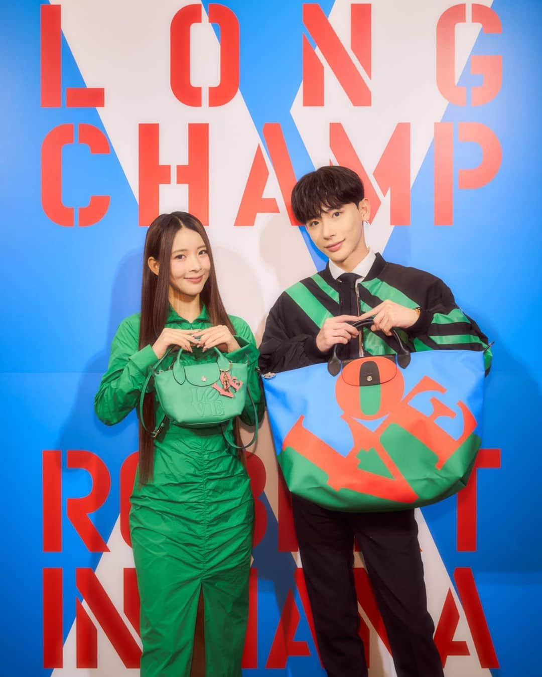 よしあきさんのインスタグラム写真 - (よしあきInstagram)「LONGCHAMP x ROBERT INDIANA LOVEをテーマにしたトリビュート・コラボレーション。グリーンをリンクさせたコーディネートにしてみました！  #PR @Longchamp #LongchampXRobertIndiana #LongchampLOVE #LongchampSS24 #ロンシャン  © Morgan Art Foundation, LLC. Licensed by Artestar, New York」11月10日 19時10分 - yooshiakiii