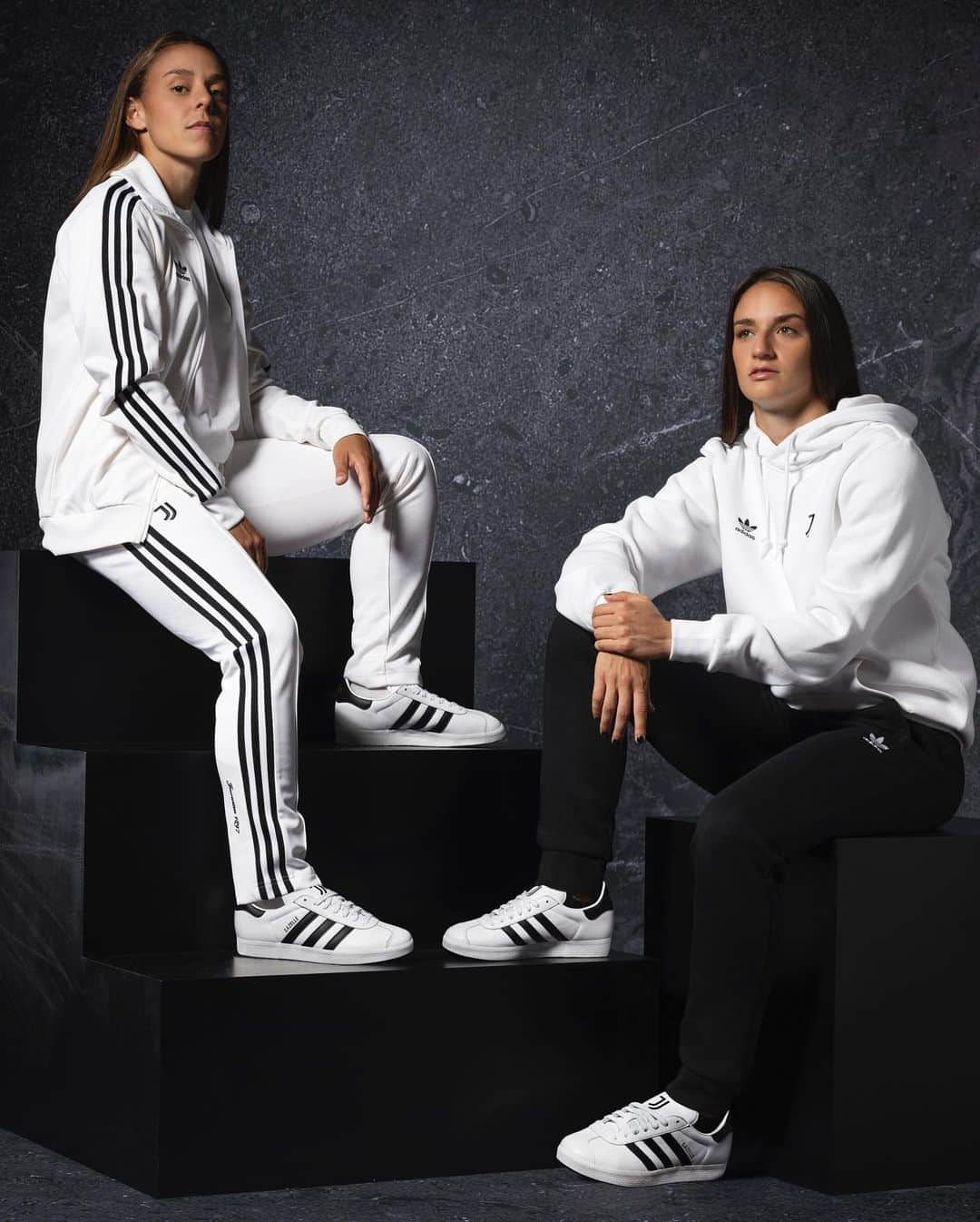 ユヴェントスFCさんのインスタグラム写真 - (ユヴェントスFCInstagram)「Juventus pride, @adidasoriginals style. ⚪️⚫️  Introducing the new Originals Essentials vintage collection ✨」11月10日 19時05分 - juventus