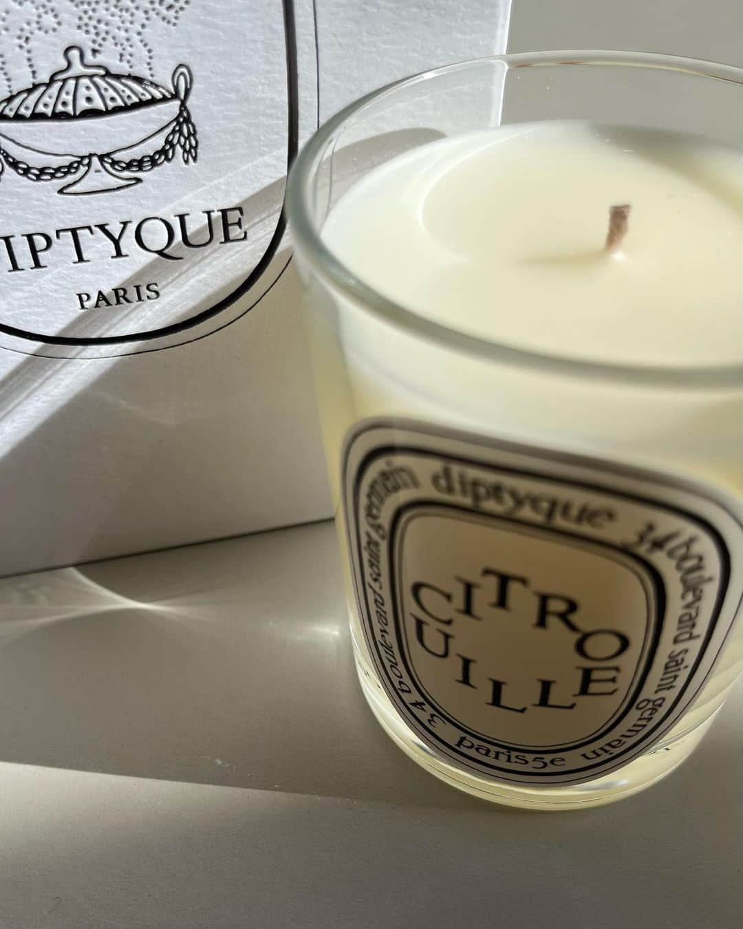 江本るり恵のインスタグラム：「🎃の香り🕯️🫧  #diptyque #PR #diptyqueparis」