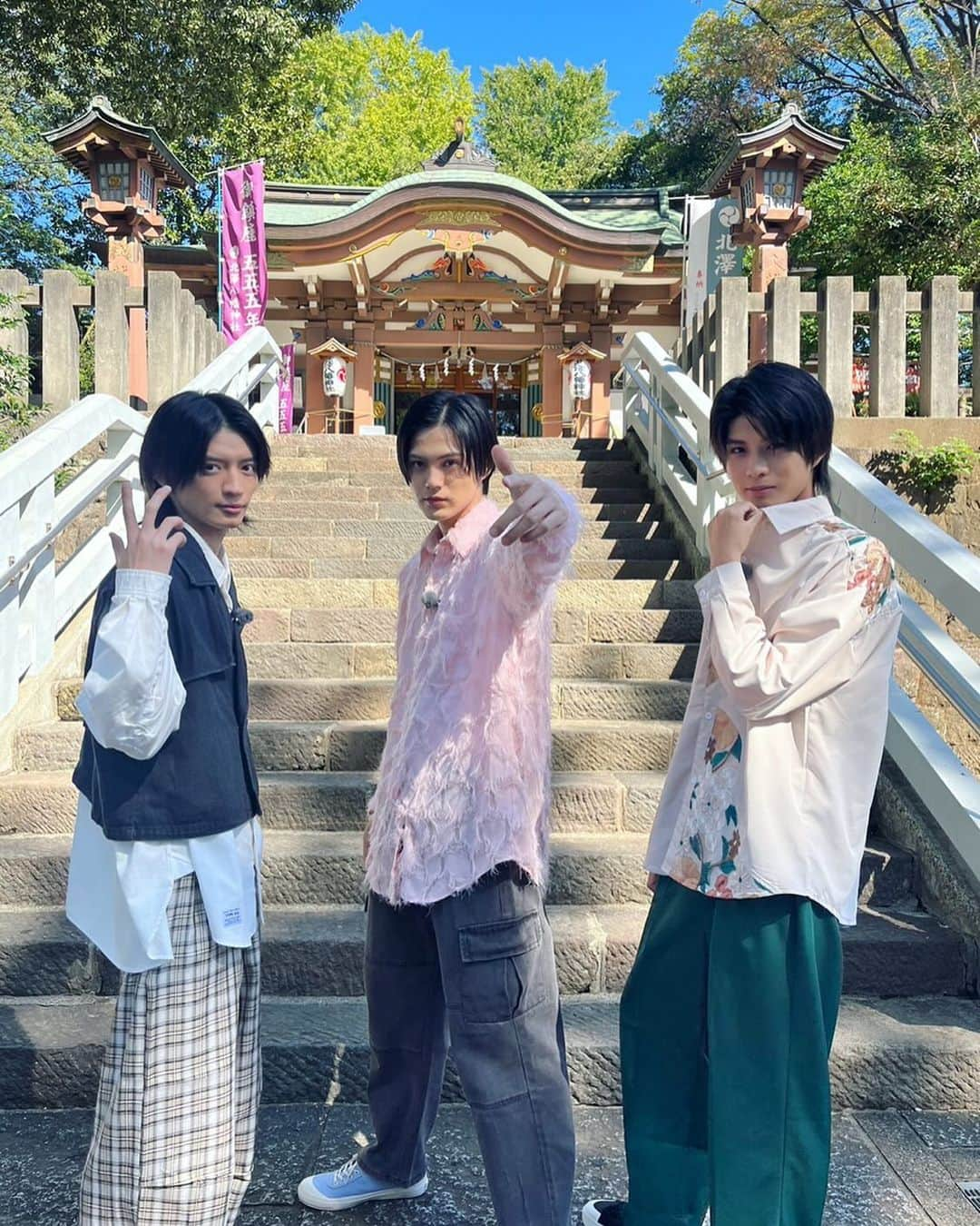 柊太朗さんのインスタグラム写真 - (柊太朗Instagram)「『特撮ヒーロー俳優変身旅』11月12日(日)午前10時から配信予定です！   テレビ朝日さんの公式YouTubeの「動画、はじめてみました」というチャンネルで配信されますよー-`🎙  ギーツの2人に犬が混ざります🐕‍🦺 異色(？)かもしれませんが楽しーく下北散策してますよー 是非見てくださいねー  #ドンブラザーズ  #仮面ライダーギーツ」11月10日 19時10分 - tar0tar0tar0shi