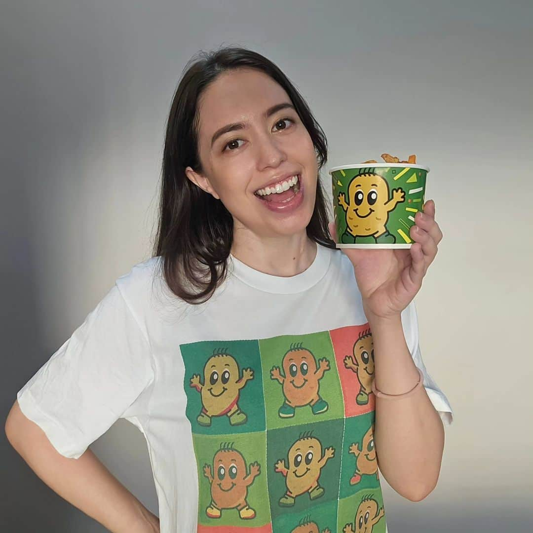 安藤ミレイさんのインスタグラム写真 - (安藤ミレイInstagram)「Happy FRYday💛💚💛💚  @uniqlophofficial  x @potatocornerph コラボUT✨️  #uniqlo #uniqloph #ut #potatocorner」11月10日 19時15分 - mirei_ando