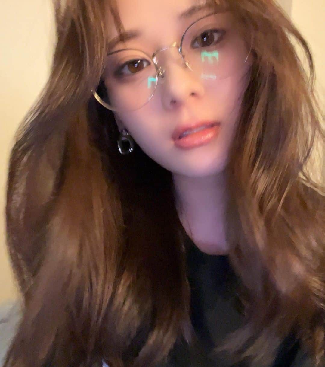 白河芹のインスタグラム：「ちょっと前のだけど久々に自撮り」