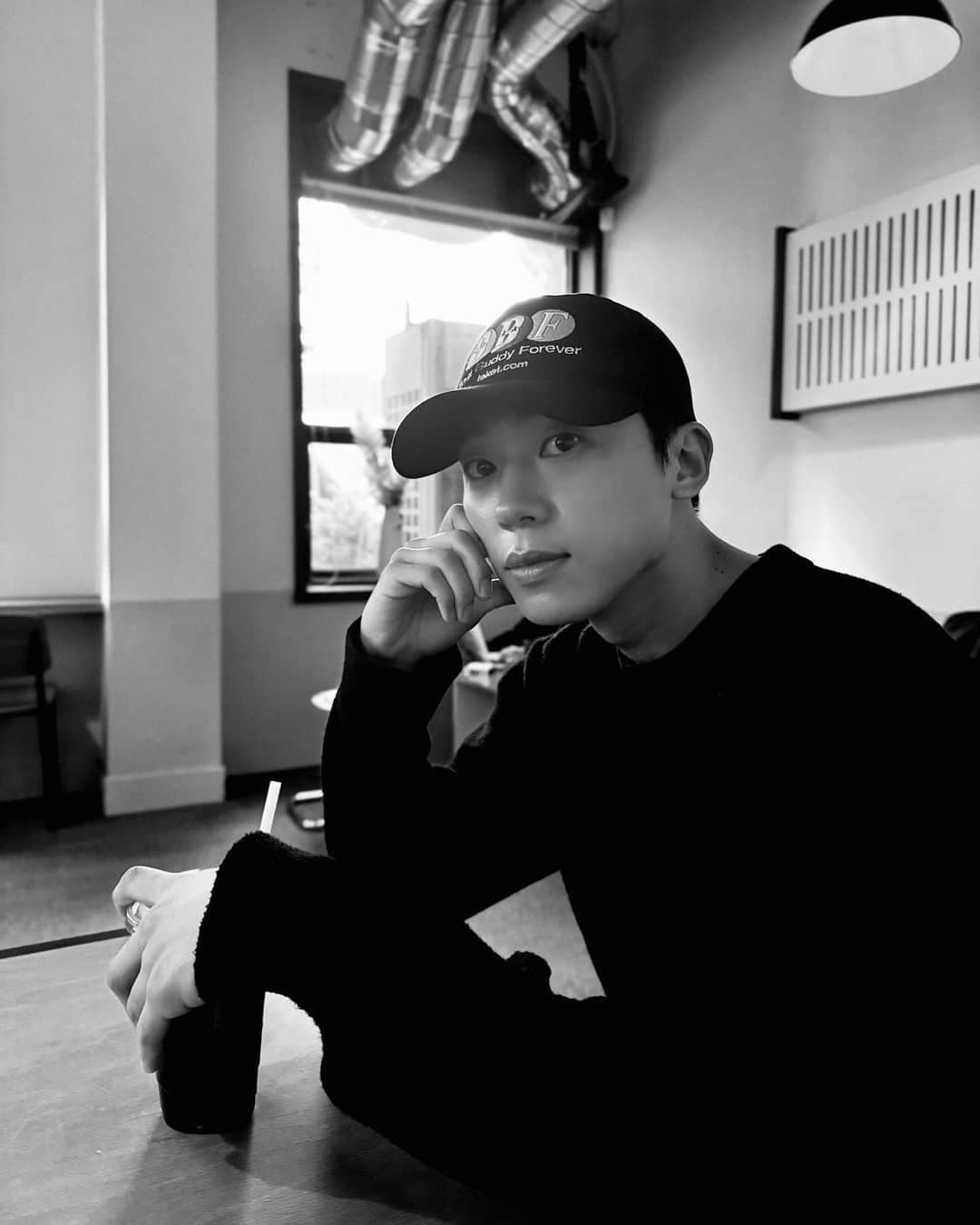 チャンジョさんのインスタグラム写真 - (チャンジョInstagram)「🖤」11月10日 19時28分 - t.changjo