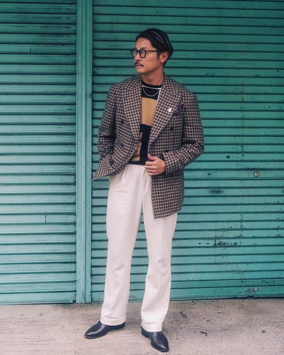 高田朋佳のインスタグラム：「Autumn mood.  #wearlness #salondewearlness #gentleman #orderjacket #dressstyle #jacketstyle」