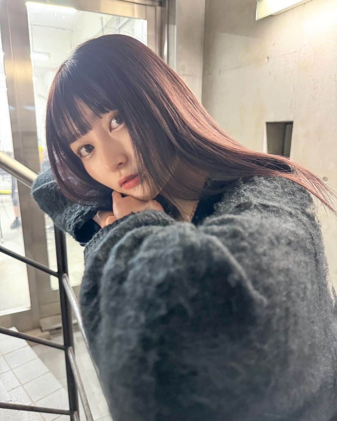 尾形春水さんのインスタグラム写真 - (尾形春水Instagram)「カラーチェンジ💭 今月の公開収録でとある特別な衣装を着るので..♡ それに向けて暗めにしたよ〜！！(^-^)  11/21見に来てねっ🌝🌟」11月10日 19時38分 - harunaogatajp