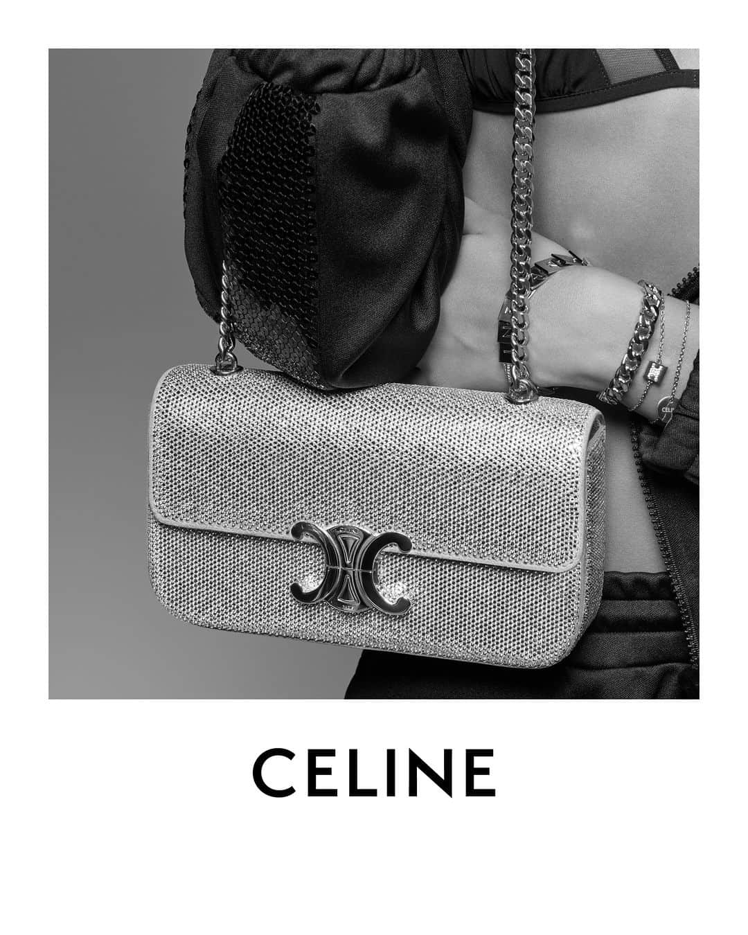 Celineのインスタグラム：「LA COLLECTION DES GRANDS CLASSIQUES 07  CELINE CHAIN SHOULDER CLAUDE BAG  CELINE JEWELRY  COLLECTION AVAILABLE NOW IN STORES AND ON CELINE.COM  KUKUA @HEDISLIMANE PHOTOGRAPHY AND STYLING PARIS SEPTEMBER 2023  #CELINEBYHEDISLIMANE」