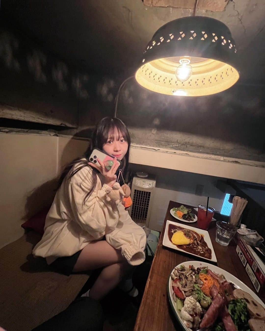 松田美里のインスタグラム：「ゆめりが撮ってくれた🥚🥗」