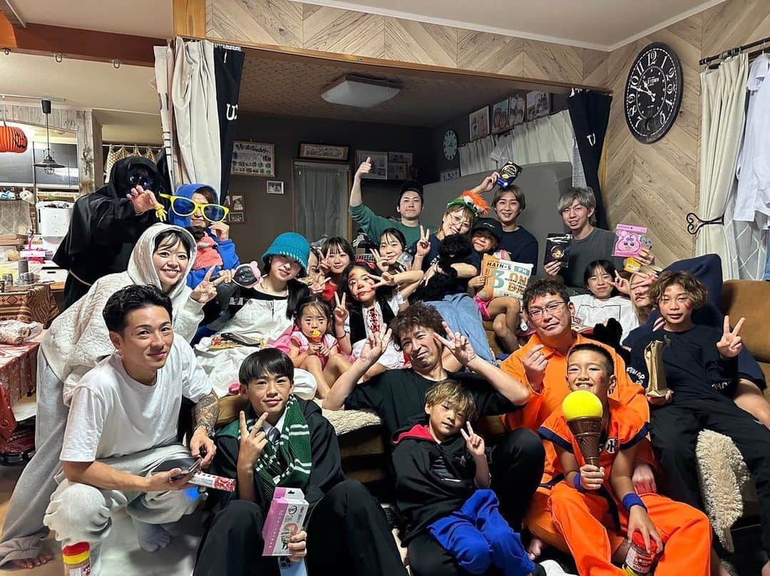 yuanのインスタグラム：「HAPPY HELLOWEEN🎃 パパとママ 本当に楽しいイベントをいつもありがとう♡♡」