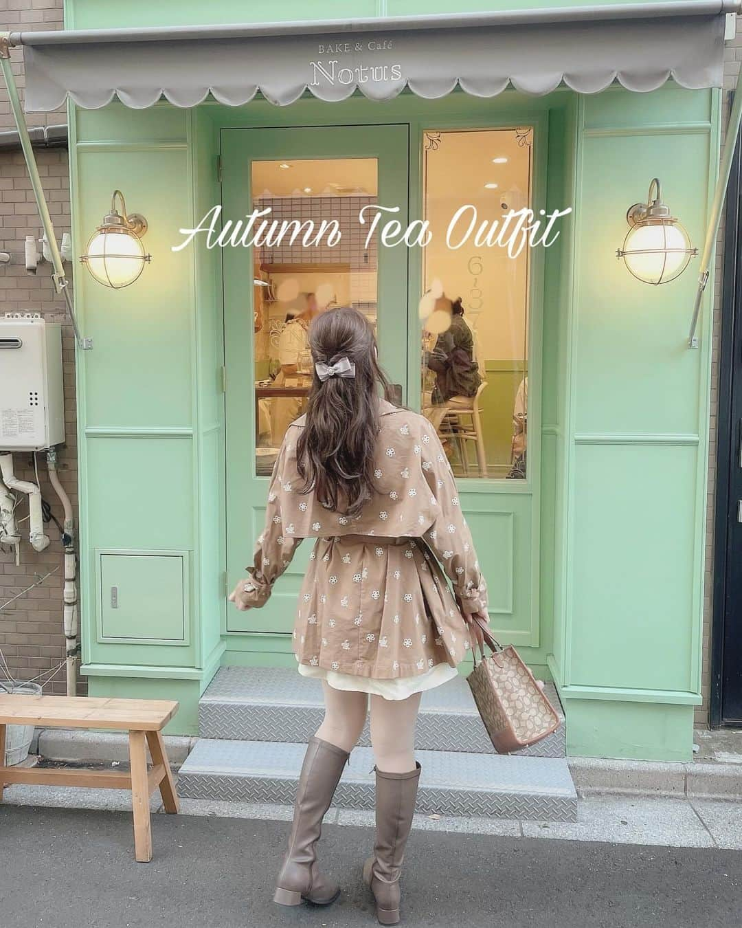 愛野えりのインスタグラム：「. 🧇𝐵𝑒𝑟𝑙𝑖𝑛 𝐶ℎ𝑟𝑜𝑛𝑖𝑐𝑙𝑒 𝐶𝑜𝑎𝑡 ..🍪🫖 ✼••┈┈••✼••┈┈••✼••┈┈••✼  秋の紅茶をイメージしたコーディネート🤎🫖𓂃 𓈒𓏸 秋のお洋服ってほんと大好きだー🤎  浅草のスコーン屋さん 行きたかったNotusさんに 連れて行ってもらった🍪🍪  店内いっぱいだったからまた行きたいな〜🧸🧸 .  𝓸𝓸𝓽𝓭・・🍁🍂𓈒 𓏸#ootd ┈┈┈┈┈┈┈┈┈┈ Dress ꔛ‬ #lacemade  Model : 165cm  🍁「ベルリンクロニクル」コート Sサイズ着用 ¥12,500-  トレンチとケープコートの掛け合わせみたいな シルエットがお洒落なのに ケープ部分もドッキングされてて 煩わしさもなく着れる天才お洒落な秋コート🤎🧥  ココアブラウンの色が絶妙で、ポイントのお花の刺繍もすごくかわいいい🪡 今の季節にかなり重宝しています🤎  〜他私物〜  ┈┈┈┈┈┈┈┈┈┈  🤎・🧸・🍁・🧸・🤎  ✼••┈┈••✼••┈┈••✼••┈┈••✼  #ロリィタ #クラシックロリータ #クラシカルロリィタ #eglcommunity  #oldschoollolita #classiclolitafashion #gothiclolita #ロリータ #classicallolita #harajuku  #ゴシックロリータ #ロリータ #ロリィタファッション #ロリータファッション #ロリータ服 #ロリータコーデ  #handmad #lolitafashion #lolitafashioncommunity #kawaiifashion #lolitadress #lolitagirl」