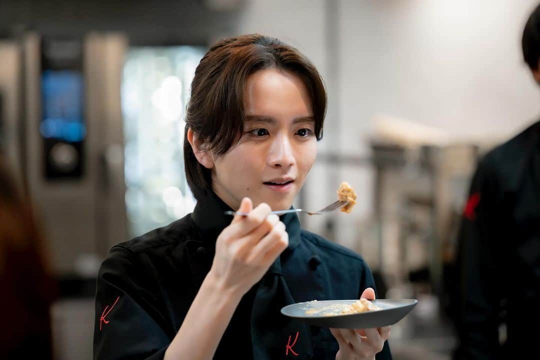 フェルマーの料理さんのインスタグラム写真 - (フェルマーの料理Instagram)「◤フェルマーの料理 あと1⃣時間！◢  まもなく第4話の放送がスタート！ 場面写真で第3話を場面写真で振り返り🔄  第3話のお気に入りシーンは どこでしたか…？  【 #フェルマーの料理 】をつけて みなさんのお気に入りシーンを XでPOSTしてください📣✨️  𝗘𝗽𝗶𝘀𝗼𝗱𝗲.𝟬𝟰 今夜10時放送！🎬」11月10日 21時00分 - fermat_tbs