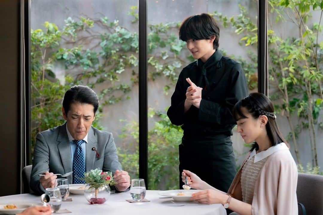 フェルマーの料理さんのインスタグラム写真 - (フェルマーの料理Instagram)「◤フェルマーの料理 あと1⃣時間！◢  まもなく第4話の放送がスタート！ 場面写真で第3話を場面写真で振り返り🔄  第3話のお気に入りシーンは どこでしたか…？  【 #フェルマーの料理 】をつけて みなさんのお気に入りシーンを XでPOSTしてください📣✨️  𝗘𝗽𝗶𝘀𝗼𝗱𝗲.𝟬𝟰 今夜10時放送！🎬」11月10日 21時00分 - fermat_tbs