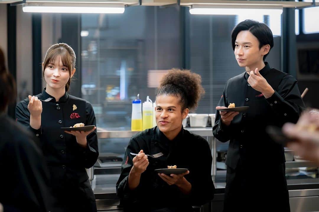 フェルマーの料理さんのインスタグラム写真 - (フェルマーの料理Instagram)「◤フェルマーの料理 あと1⃣時間！◢  まもなく第4話の放送がスタート！ 場面写真で第3話を場面写真で振り返り🔄  第3話のお気に入りシーンは どこでしたか…？  【 #フェルマーの料理 】をつけて みなさんのお気に入りシーンを XでPOSTしてください📣✨️  𝗘𝗽𝗶𝘀𝗼𝗱𝗲.𝟬𝟰 今夜10時放送！🎬」11月10日 21時00分 - fermat_tbs