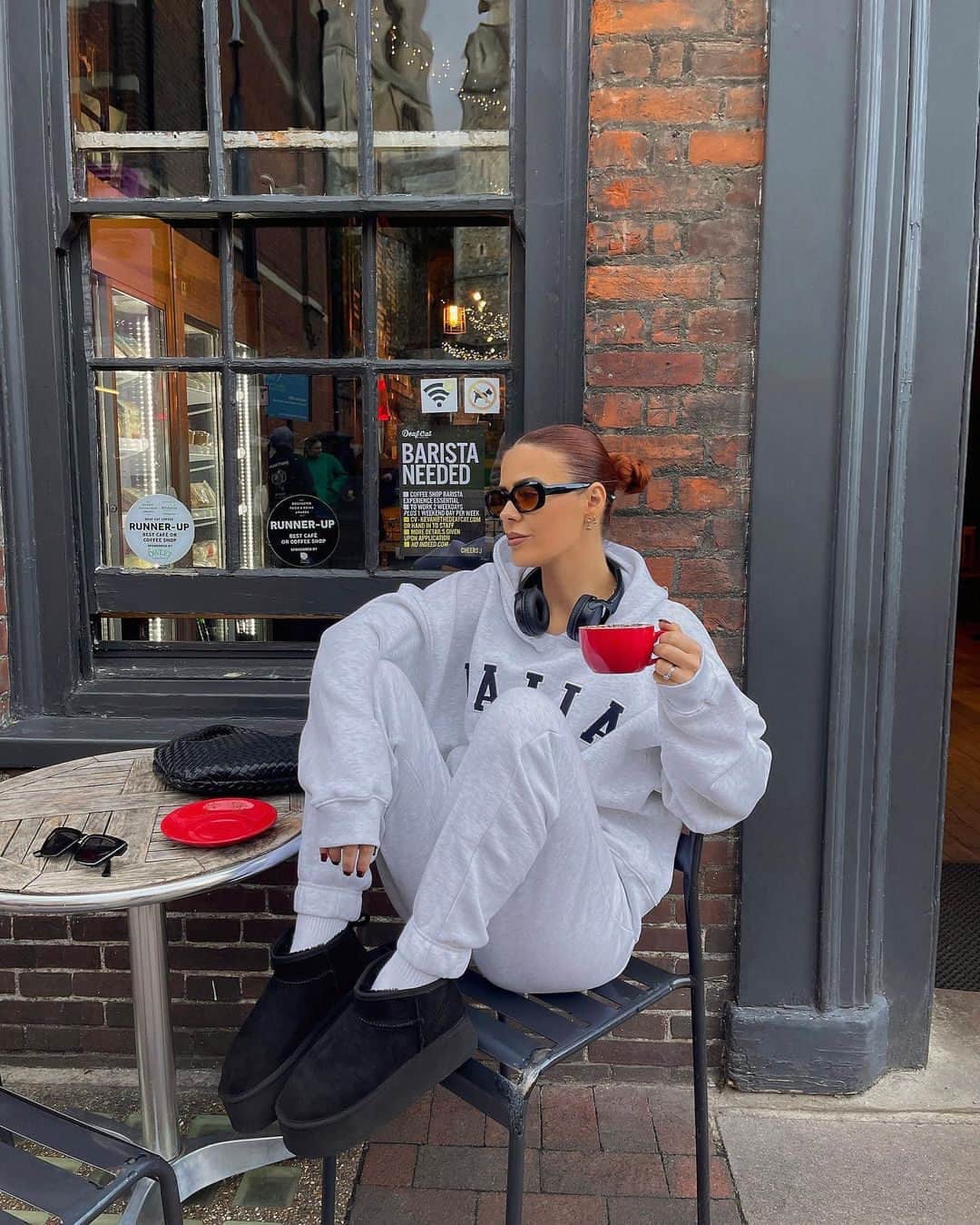 Public Desireのインスタグラム：「Weekend attire 🎧  📸 @broganwest  🔎 Willow £29.99/$44.99 🔎 Kaiia oversized logo hoodie in grey marl £35.00/$50.00 🔎 Relaxed fit cuffed jogger light grey marl £25.00/$40.00」