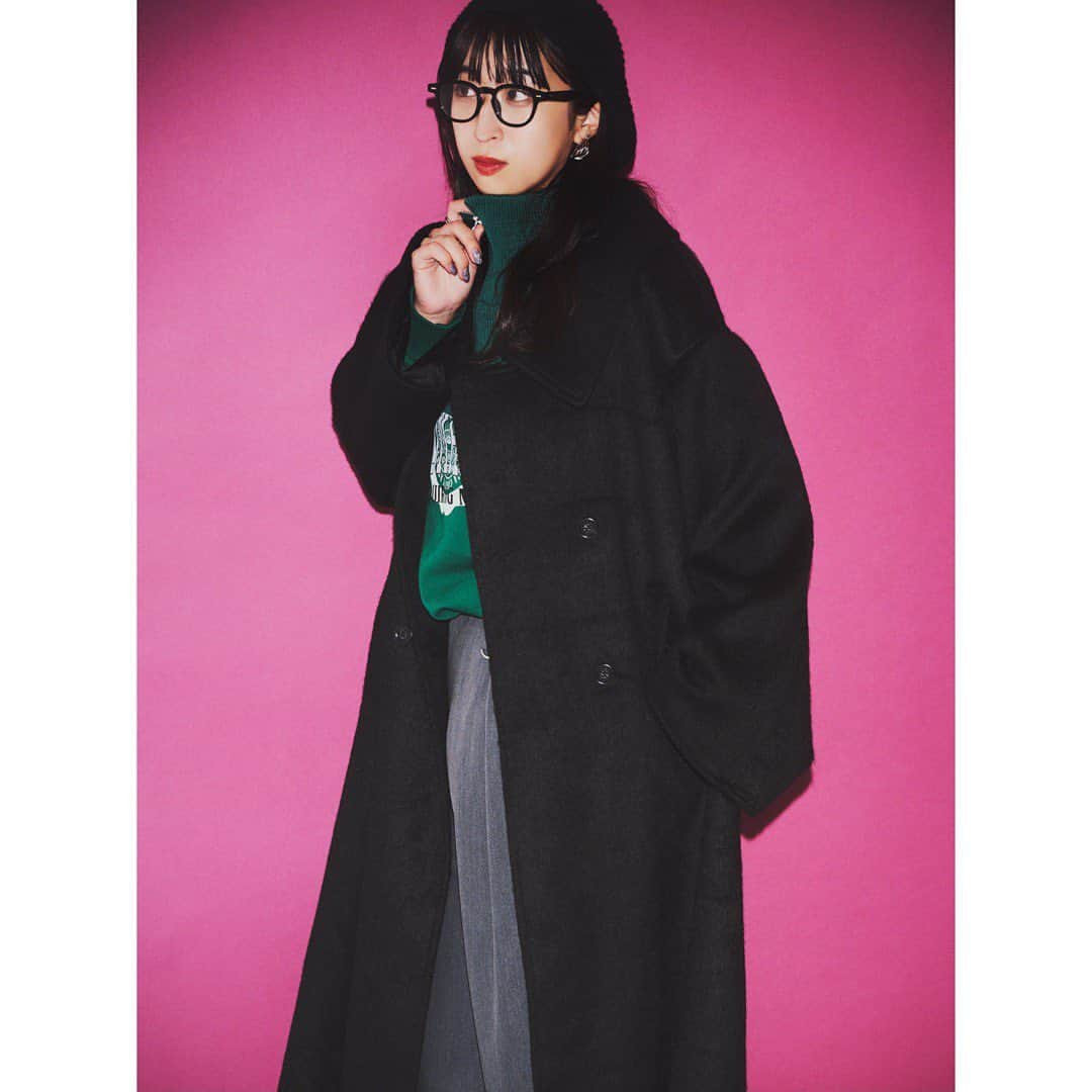 ページボーイさんのインスタグラム写真 - (ページボーイInstagram)「【 OUTER COLLECTION 】  2023 AUTUMN/WINTER OUTER COLLECTION  ──────────────────ㅤ  羽織るだけで印象が決まるアウターだからこそ、 お気に入りの1着を見つけたい。  トレンドのオーバーサイズコートや防寒に優れた中綿ブルゾンなど カラバリやデザインも豊富にラインナップ。  PAGEBOY2023アウターコレクションをご紹介。  #シャギーボリュームコート_pb #ケープツキボリュームコート_pb #スタンドボリュームブルゾン_pb #ボリュームファーブルゾン_pb ㅤ #23AW_PAGEBOYㅤ #PAGEBOY #ページボーイ #モード系 #モード系ファッシ #アウター #アウターコーデ #ロングコート #ロングコート#チェック#チェック柄 #シャギーコート #ブルゾン #ブルゾン #ファー #アニマル柄 #アニマル柄コーデ」11月10日 20時16分 - pageboy_pr