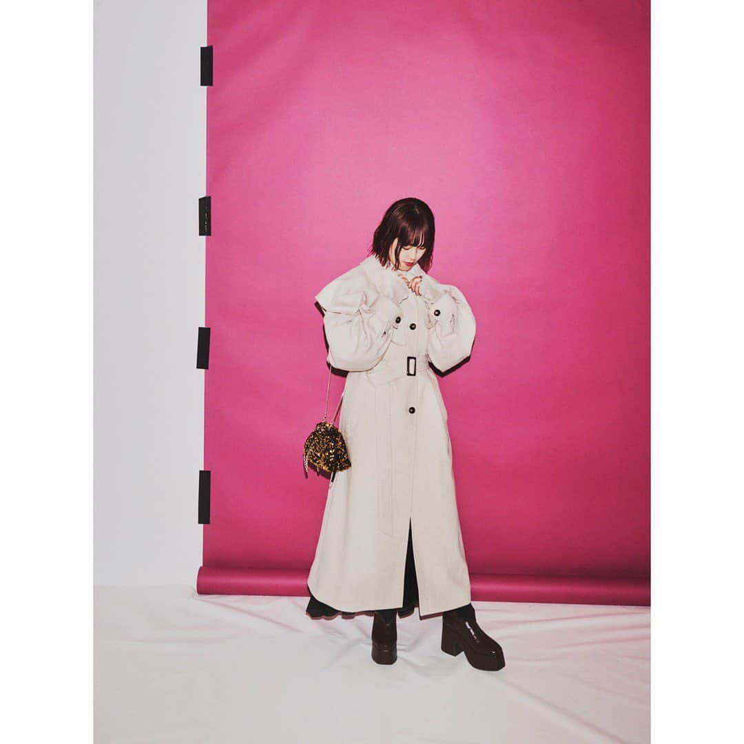 ページボーイさんのインスタグラム写真 - (ページボーイInstagram)「【 OUTER COLLECTION 】  2023 AUTUMN/WINTER OUTER COLLECTION  ──────────────────ㅤ  羽織るだけで印象が決まるアウターだからこそ、 お気に入りの1着を見つけたい。  トレンドのオーバーサイズコートや防寒に優れた中綿ブルゾンなど カラバリやデザインも豊富にラインナップ。  PAGEBOY2023アウターコレクションをご紹介。  #シャギーボリュームコート_pb #ケープツキボリュームコート_pb #スタンドボリュームブルゾン_pb #ボリュームファーブルゾン_pb ㅤ #23AW_PAGEBOYㅤ #PAGEBOY #ページボーイ #モード系 #モード系ファッシ #アウター #アウターコーデ #ロングコート #ロングコート#チェック#チェック柄 #シャギーコート #ブルゾン #ブルゾン #ファー #アニマル柄 #アニマル柄コーデ」11月10日 20時16分 - pageboy_pr