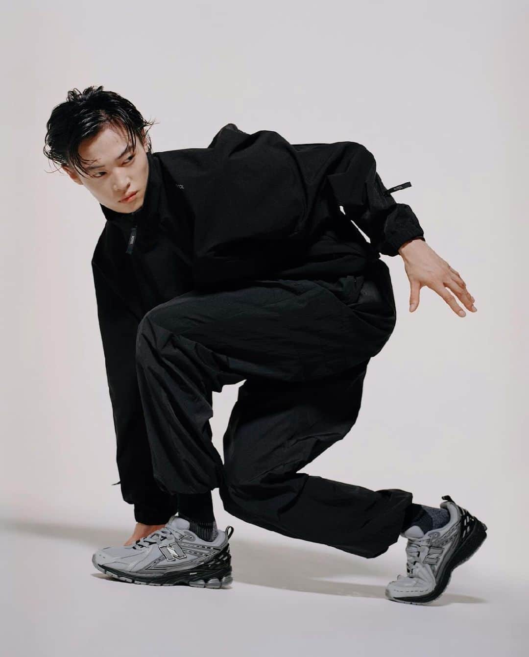 窪塚愛流さんのインスタグラム写真 - (窪塚愛流Instagram)「New Balance M1906RHA 11.17 fri Release 2000年代のランニングシューズを象徴する「1906」を再構築した「1906R」から新色が登場。  #nb #newbalance  ##1906r  #m1906rha  #billys #billyset #billystokyo  #ビリーズ  #窪塚愛流  #airukubozuka」11月10日 20時27分 - airu_kubozuka