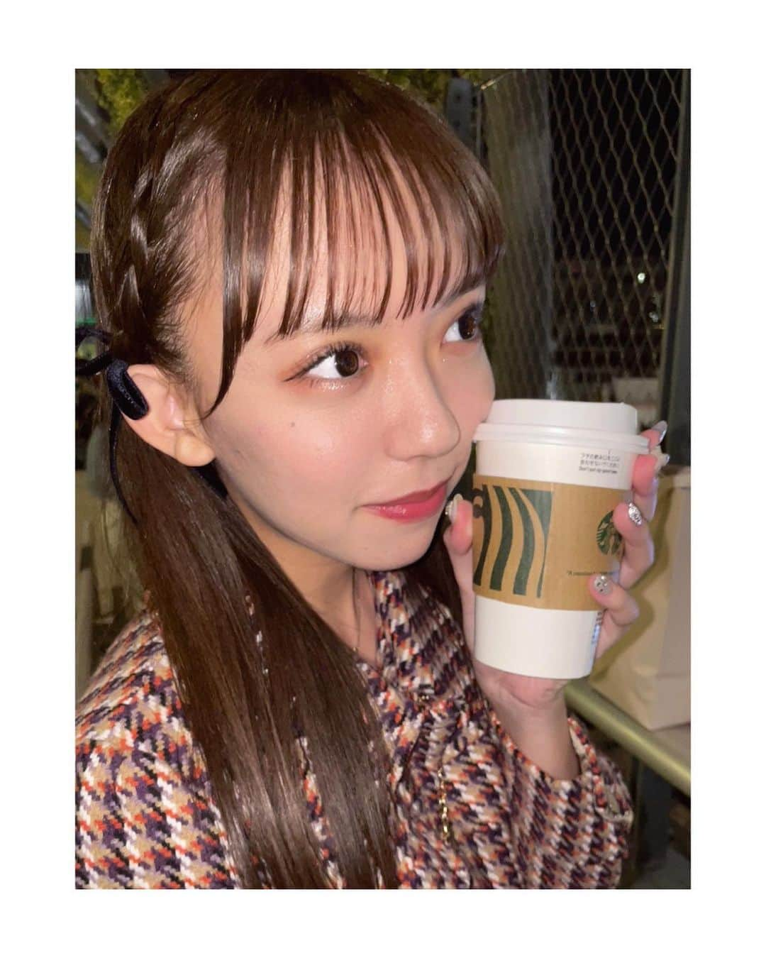 川瀬あやめ（ukka）さんのインスタグラム写真 - (川瀬あやめ（ukka）Instagram)「・ スタバのティーラテだいすき！！！！  #スターバックスコーヒー #スタバ #ティーラテ #アールグレイティーラテ #宮下パーク #ストレートヘア #川瀬あやめ #ukka」11月10日 20時28分 - ayame_kawase