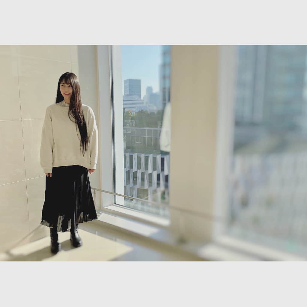 吉田桃華さんのインスタグラム写真 - (吉田桃華Instagram)「この度、、図書館司書の資格を取りました！📕 ずっと憧れだったのです。  #吉田桃華 #図書館司書  #読書週間」11月10日 20時29分 - momokayoshida_