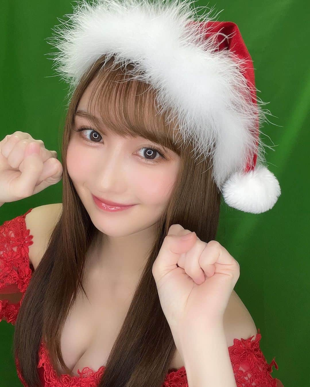 矢倉楓子さんのインスタグラム写真 - (矢倉楓子Instagram)「イベントのお知らせ🎄 皆さん！今年のクリスマスイブは空けてくれていますか？？🤶✨  イベントのチケットは明日11/11(土)20時からFC先行発売となります！！ 是非この機会にfuiceへ🍨🤍  先着順となりますので、皆さん是非お早めに💨 今年最後の素敵な思い出を作りましょう☺️💖  ※ストーリーのチケットURLは外部ブラウザで開くと見れます！  🎄FUKO Xmas event🎄  【開催日時】 12/24(日) 開場12:40/開演13:00 ※終了後特典会（写メ会、チェキ撮影会、私物サイン券）を実施します。  【会場】 PEAKS STUDIO「空中酒場」 東京都渋谷区神宮前2-34-17 住友不動産原宿ビル 10F  #クリスマスイブ🎄  #ファンクラブイベント  #サンタコス」11月10日 20時32分 - fufu_ice