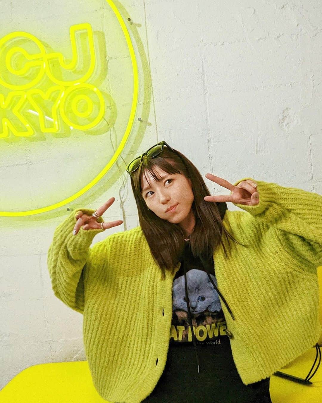 若槻千夏さんのインスタグラム写真 - (若槻千夏Instagram)「冬なんで ちょい暗めに染めてきました☺︎ 1時間でお願いしますねー って ...