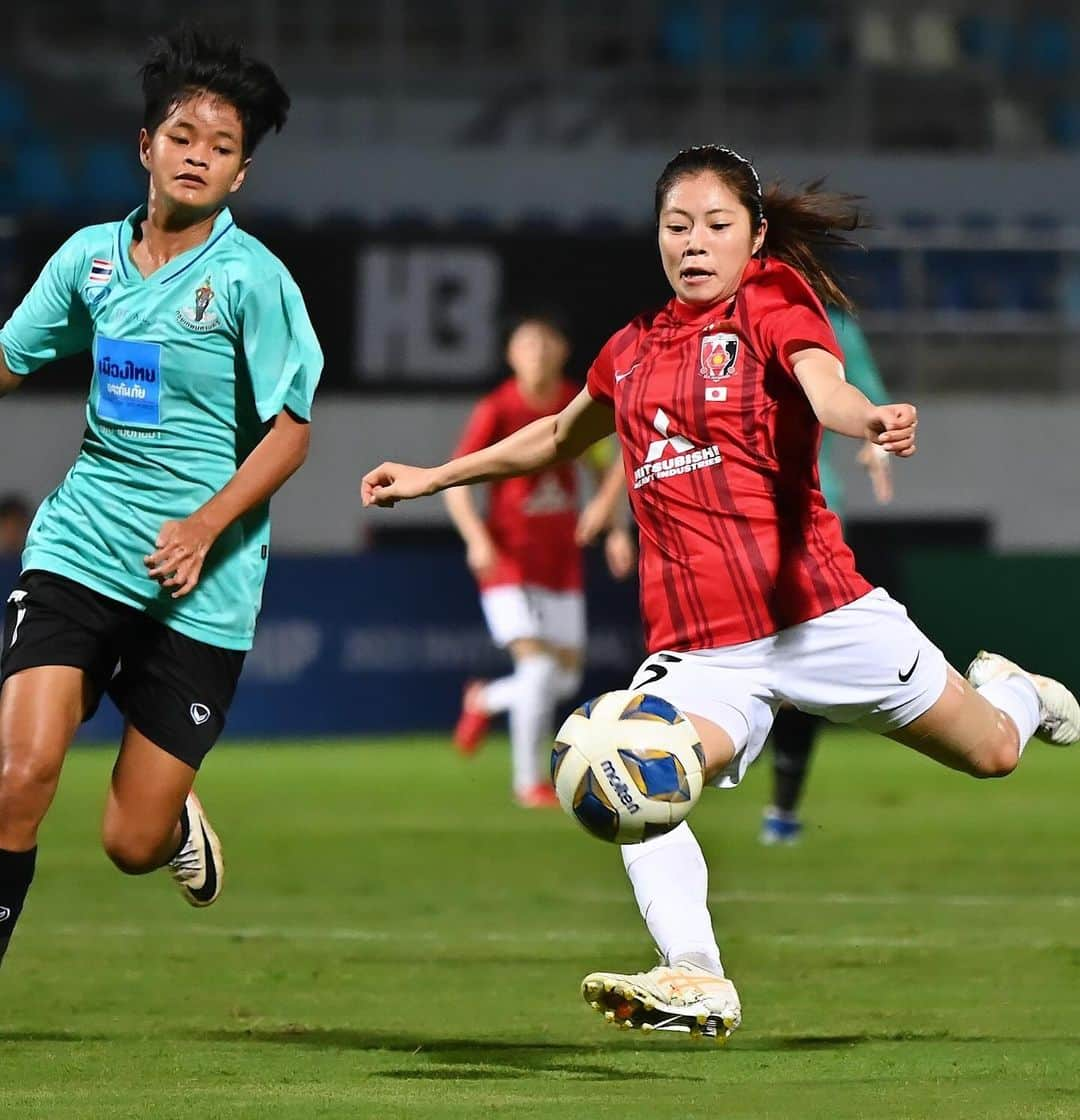 伊藤美紀さんのインスタグラム写真 - (伊藤美紀Instagram)「第2戦 6-1勝利✨ 夜遅くの配信にも関わらず見て下さった皆さん、そして現地で応援してくださった皆さん 応援ありがとうございました！！ . 次もみんなで勝つぞー！♦️ やるぞ✊🏻やるぞ✊🏻やるぞー✊🏻❤️‍🔥 . #三菱重工浦和レッズレディース #伊藤美紀 #5 #afcwomensclubchampionship2023  #ACL #ASIAにURAWAを響かせろ」11月10日 20時35分 - miiiiiki.ito6