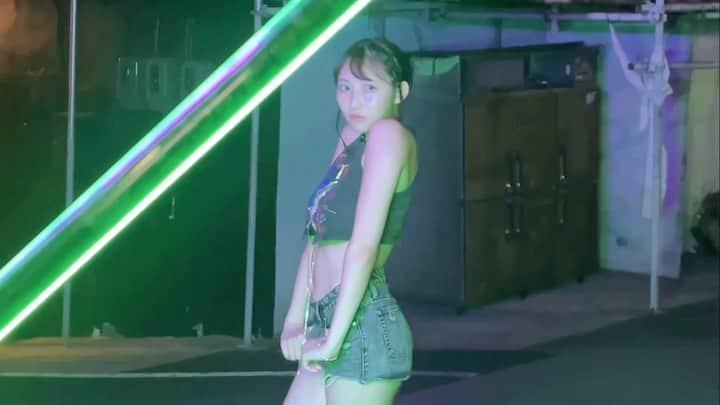 辻りりさのインスタグラム：「写真集「TRIKOT」発売まであと7日ッ 詳細・イベント申込のURLはハイライトに載せてあります！」