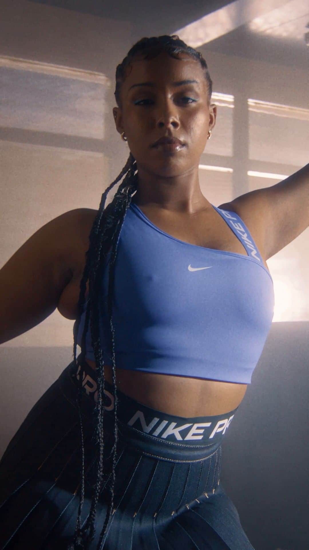 ASOSのインスタグラム：「How does @lydiadbrian describe her dance style? "Fierce, powerful and stank face." And her fashion? "I like to take risks... anything that will catch someone's eye."  Meaning this just-dropped Nike 'fit was very on-brand ✅ 🔎 'Nike sports bras' on ASOS  🔎 🇺🇸: [1825328] & [122960199]」