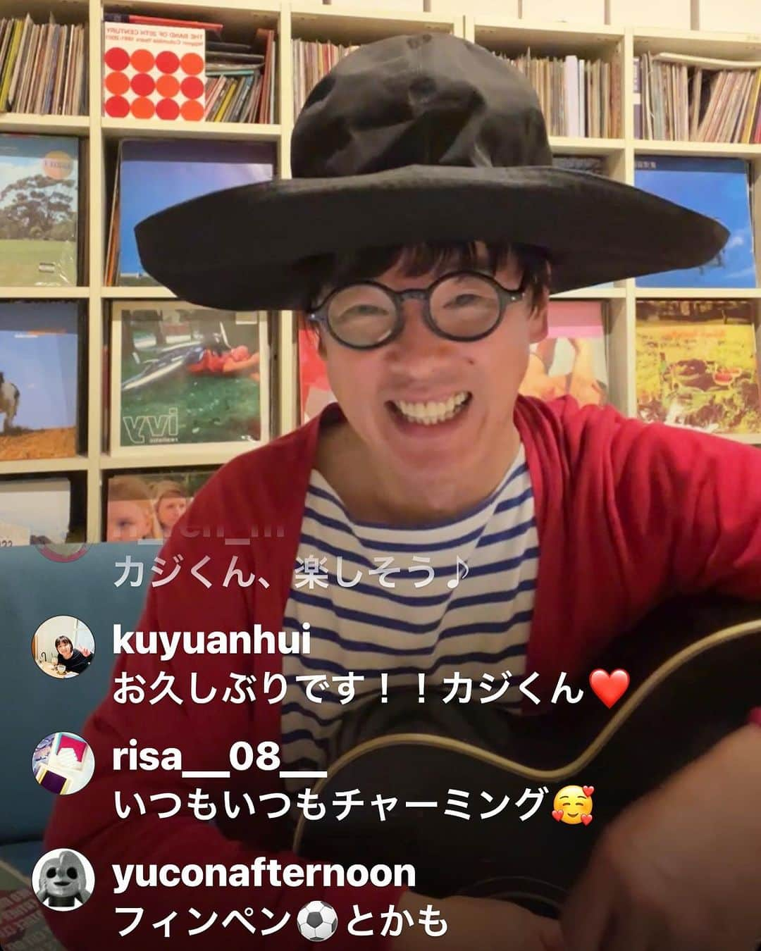 カジヒデキのインスタグラム：「昨夜のインスタライブを見て下さった皆さん、ありがとうございました！コメントを沢山頂けて嬉しかったです✨❄️ スウェーデン映画『フィンペン』の話、楽しかったなぁ！そしてクリスマスボックス、オンエア中と終了直後に10名以上の方ご予約頂きました✨本当にありがとうございます！完売見えてきました🍀12/9(土)のクリスマスライブはまだ検討中の方が多いんでしょうね？お忙しい時期だと思いますが、最高に楽しい昼と夜になること間違いなしです✨ぜひ遊びに来て下さいね✨ 堀江くんとKINKちゃんとのポッドキャストとプレイリスト(Spotify)もぜひお聴き下さい。インスタライブもまた近いうちにやります！！WE ARE THE BORDERS✨🎄✨  #カジヒデキ #インスタライブ #クリスマスライブ  #クリスマス限定 #ボックス」